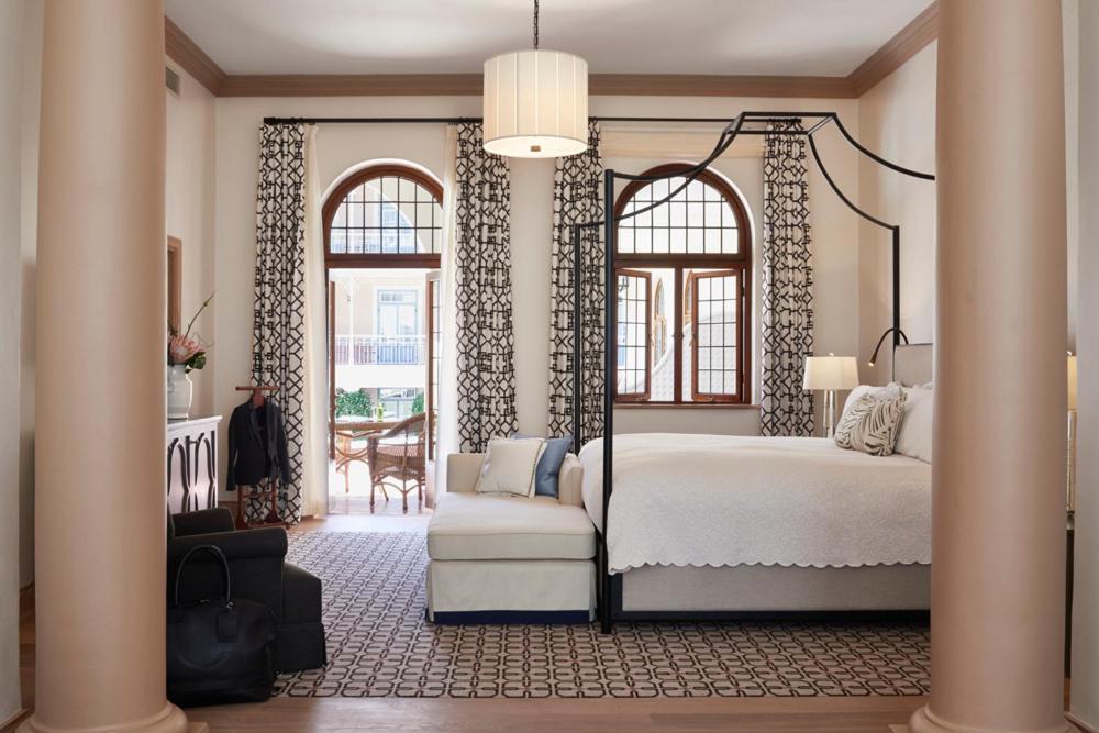 Deluxe Studio Suite - Photo 2