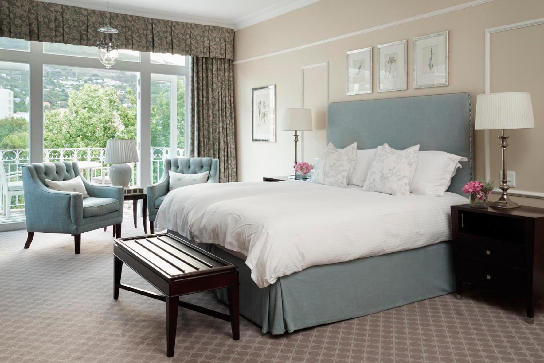 One-Bedroom Suite - Photo 6
