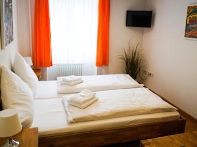 Double Room with Private Bathroom photo 1