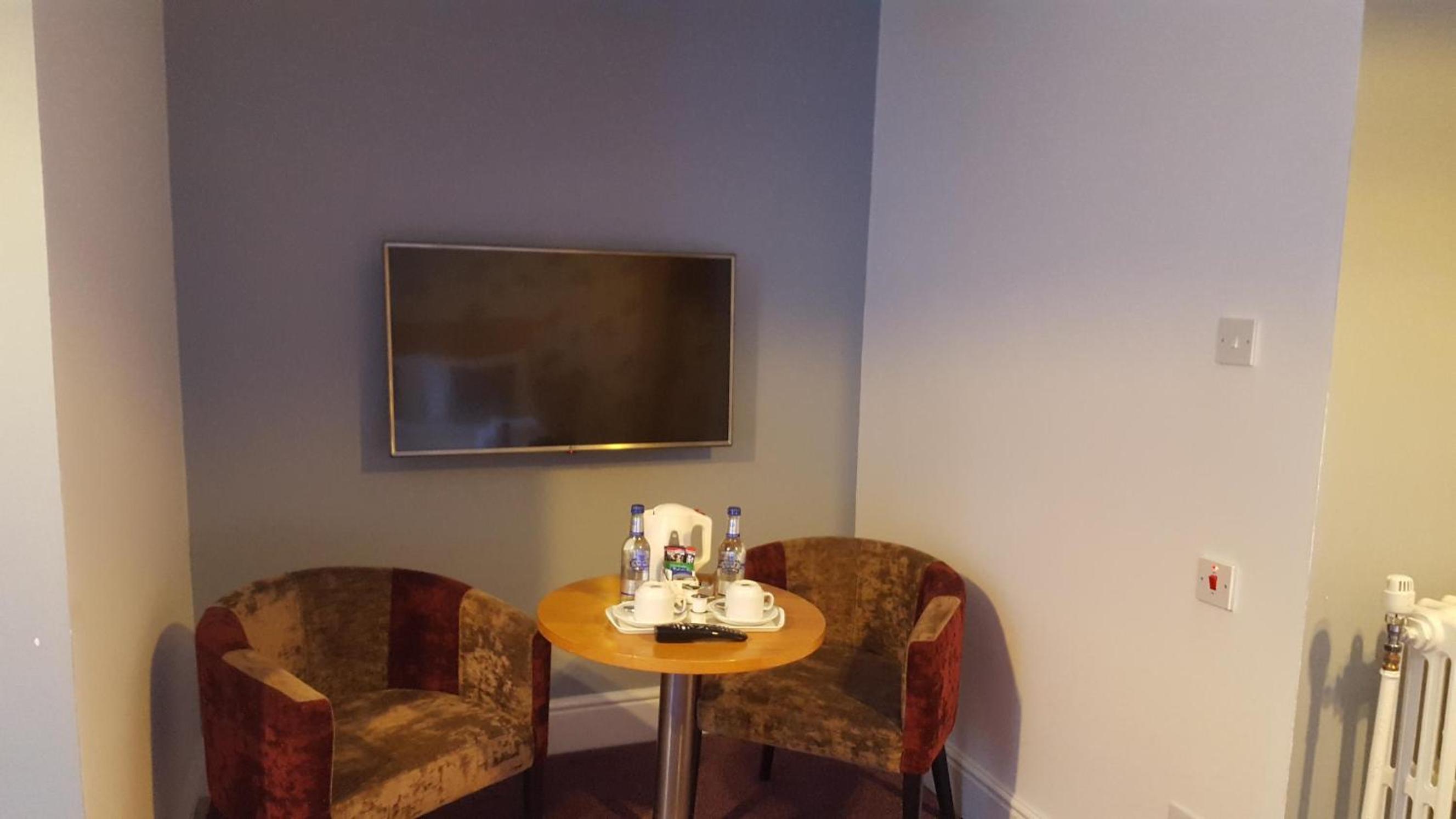 Standard Family Room photo 2