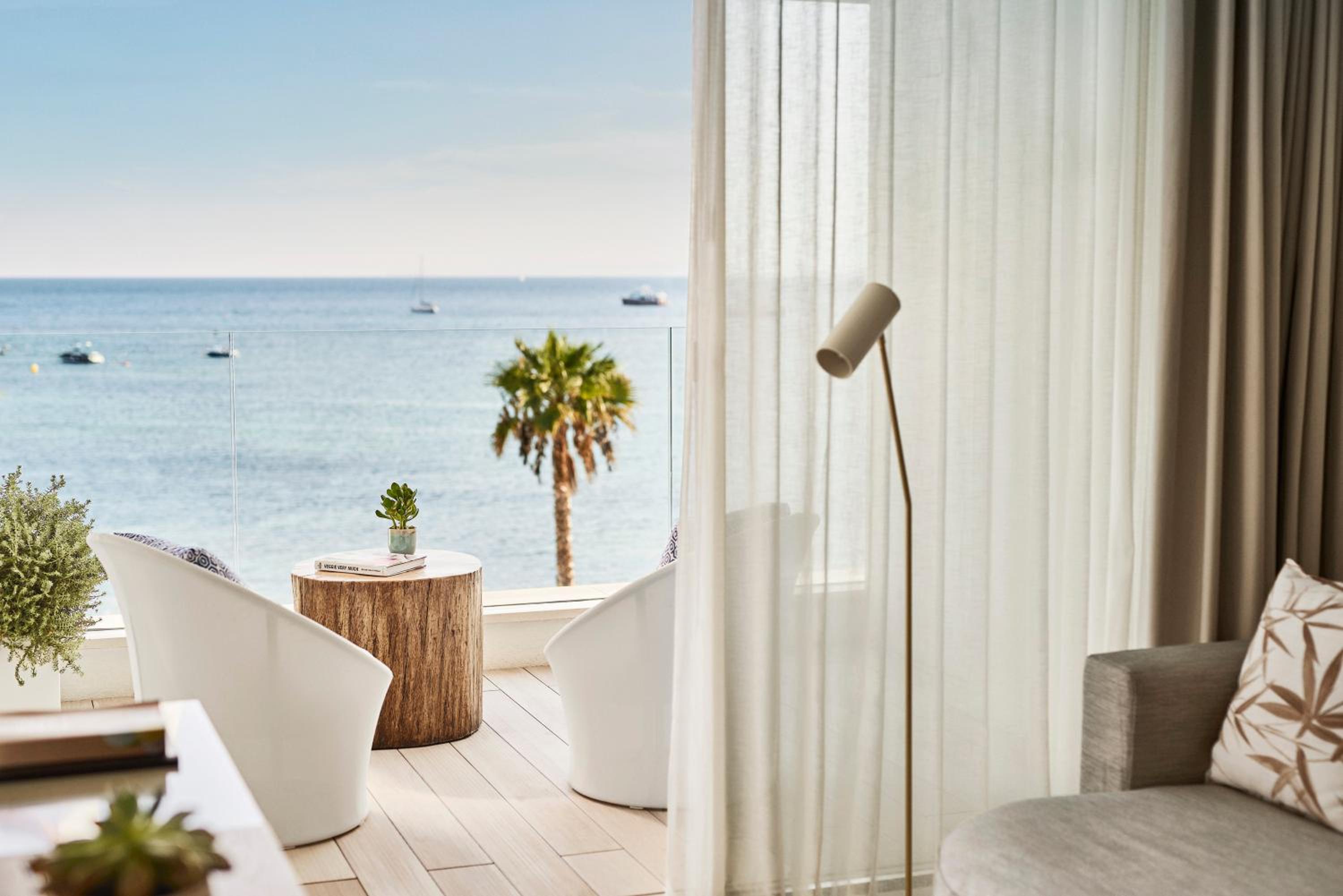 Junior Suite with Sea View photo 3