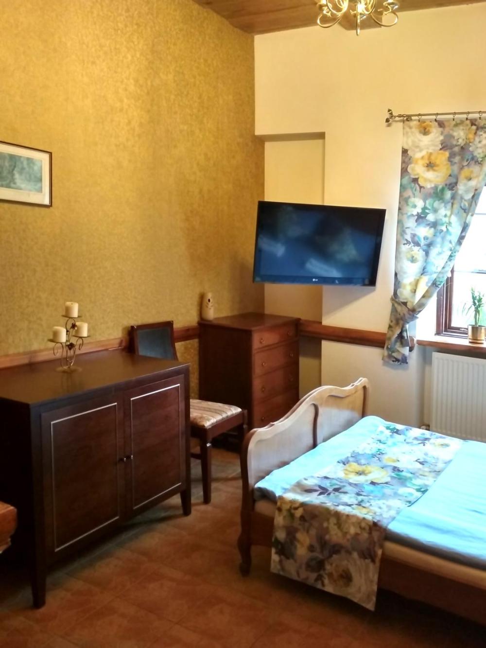 Double Room - Photo 7