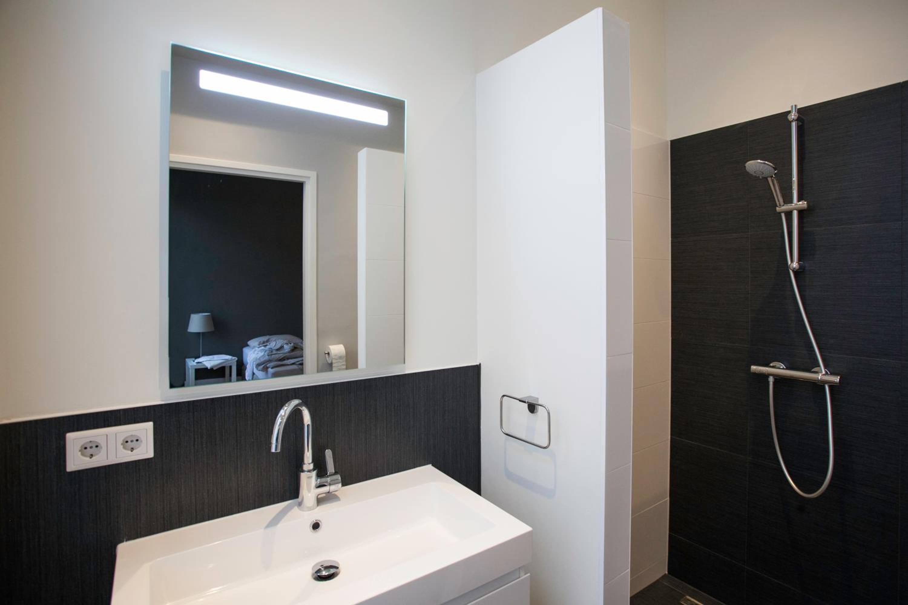 Deluxe Double or Twin Room - Photo 14