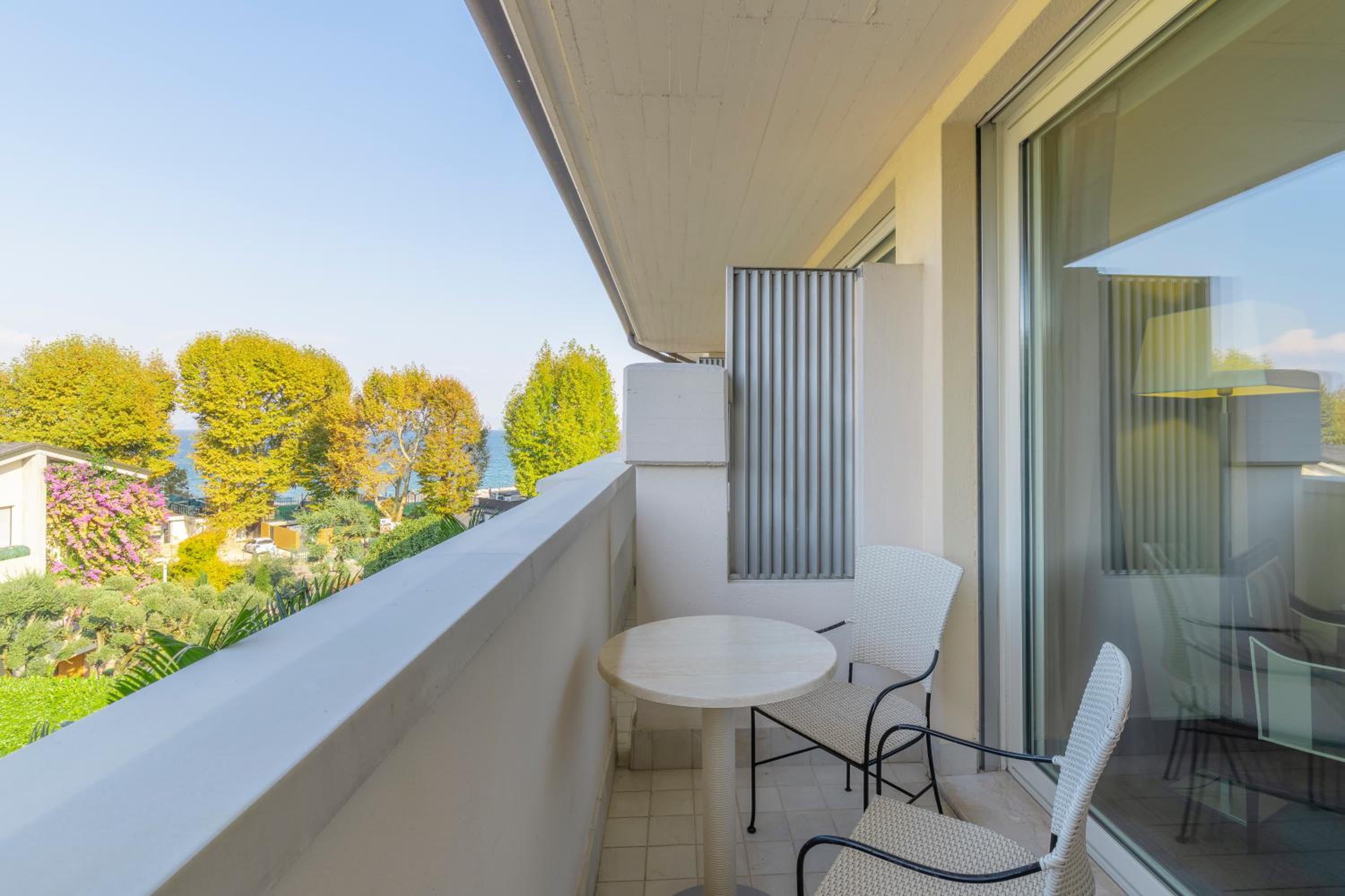 Standard Double Room with Balcony - Photo 2