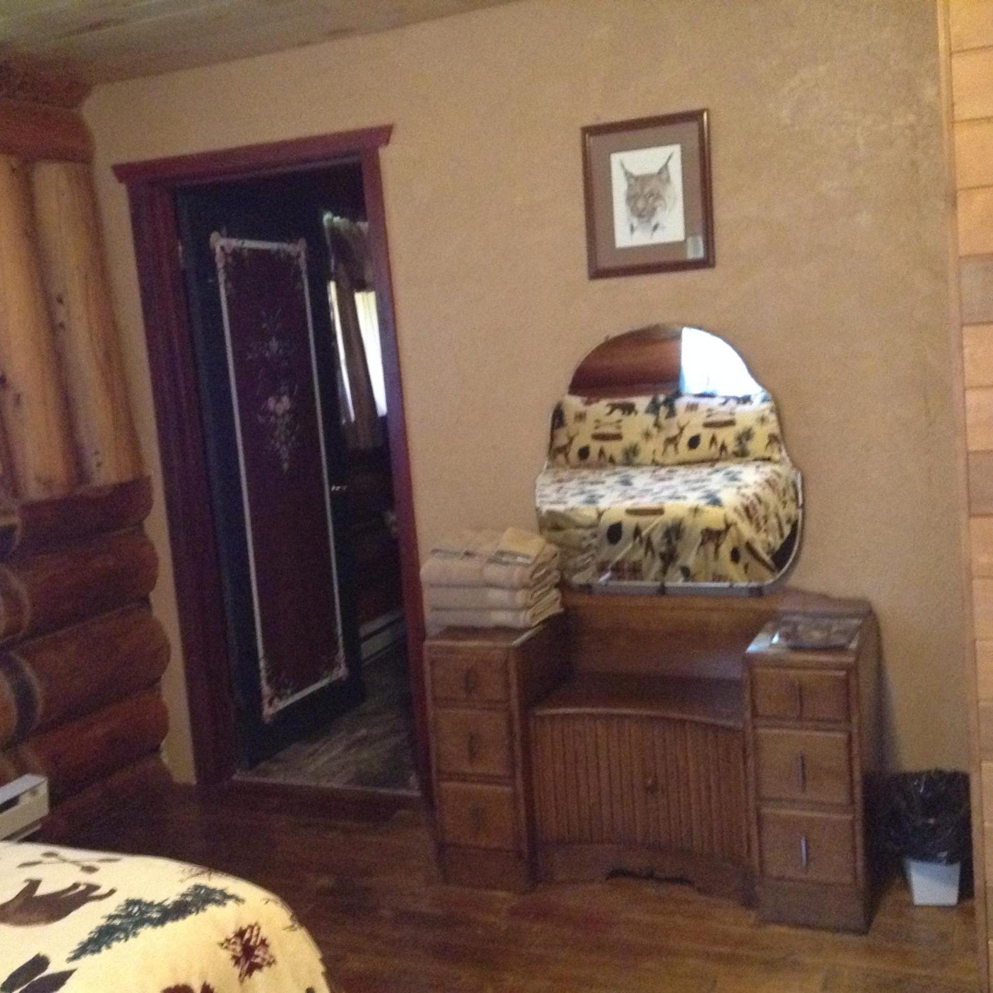 Superior Queen Room (1 queen, 1 double) - Photo 2