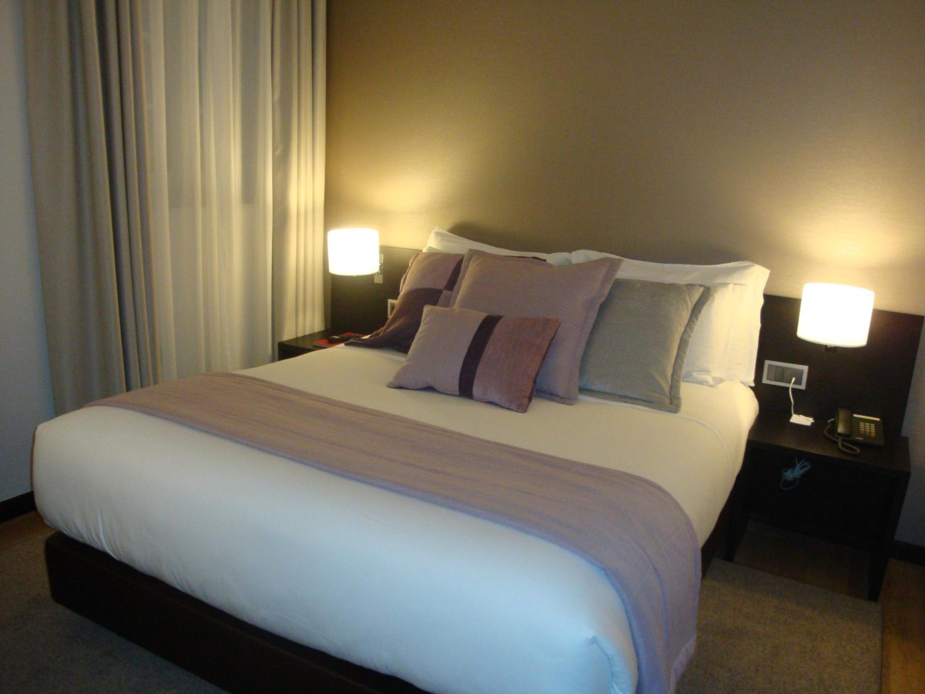 Double Room with City View - Photo 4