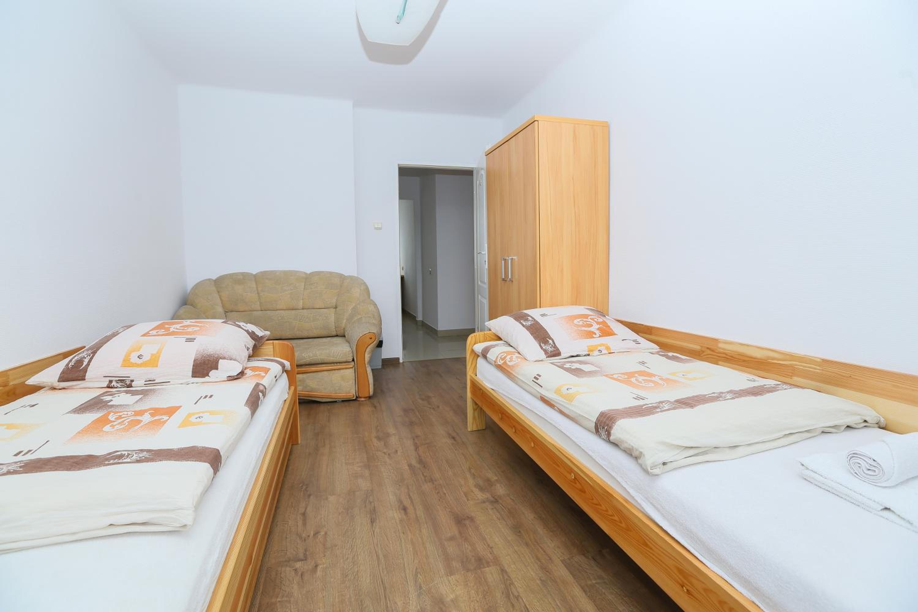 Standard Double Room with Shared Bathroom and Shared Kitchen photo 1
