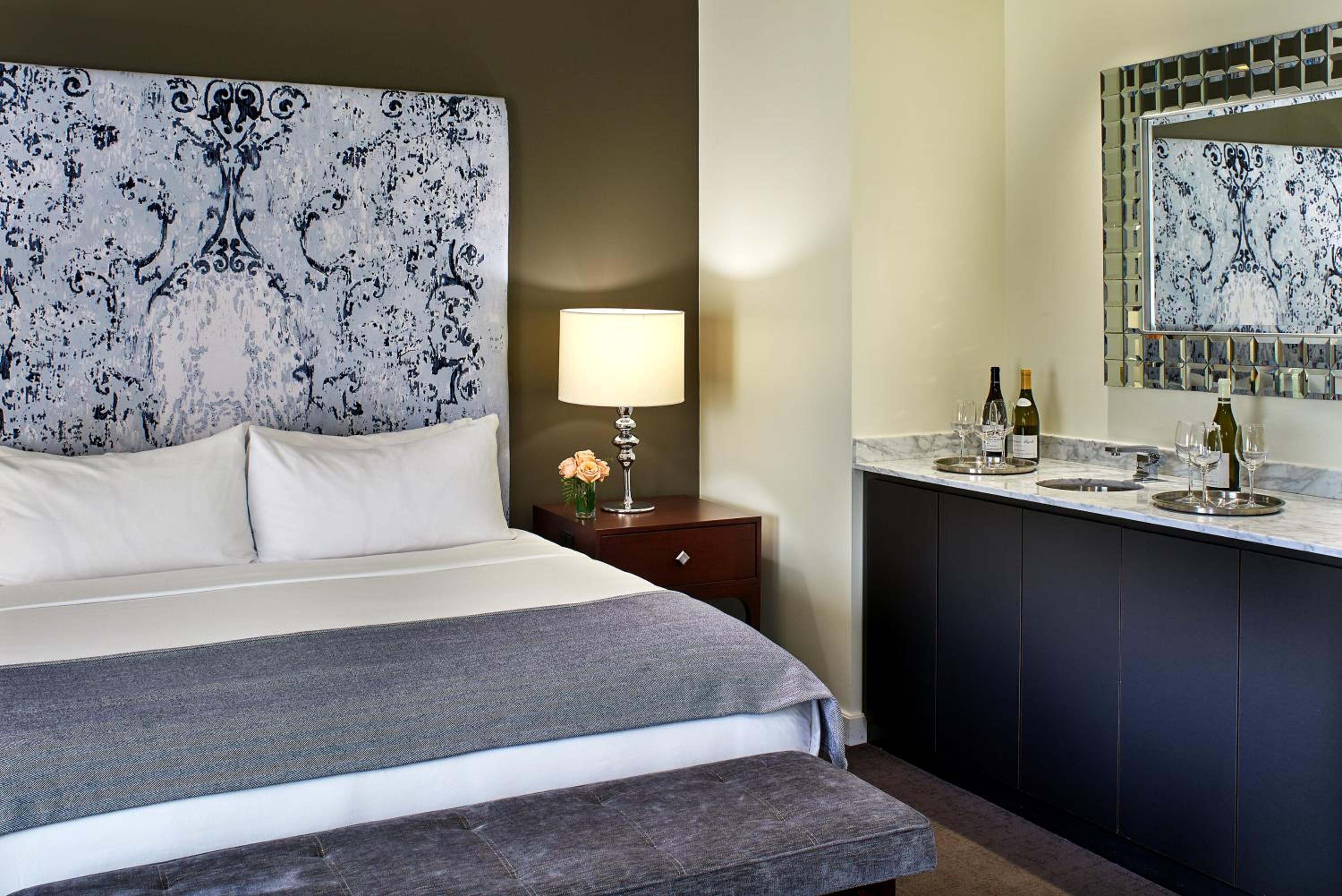 Junior Suite Accessible photo 3