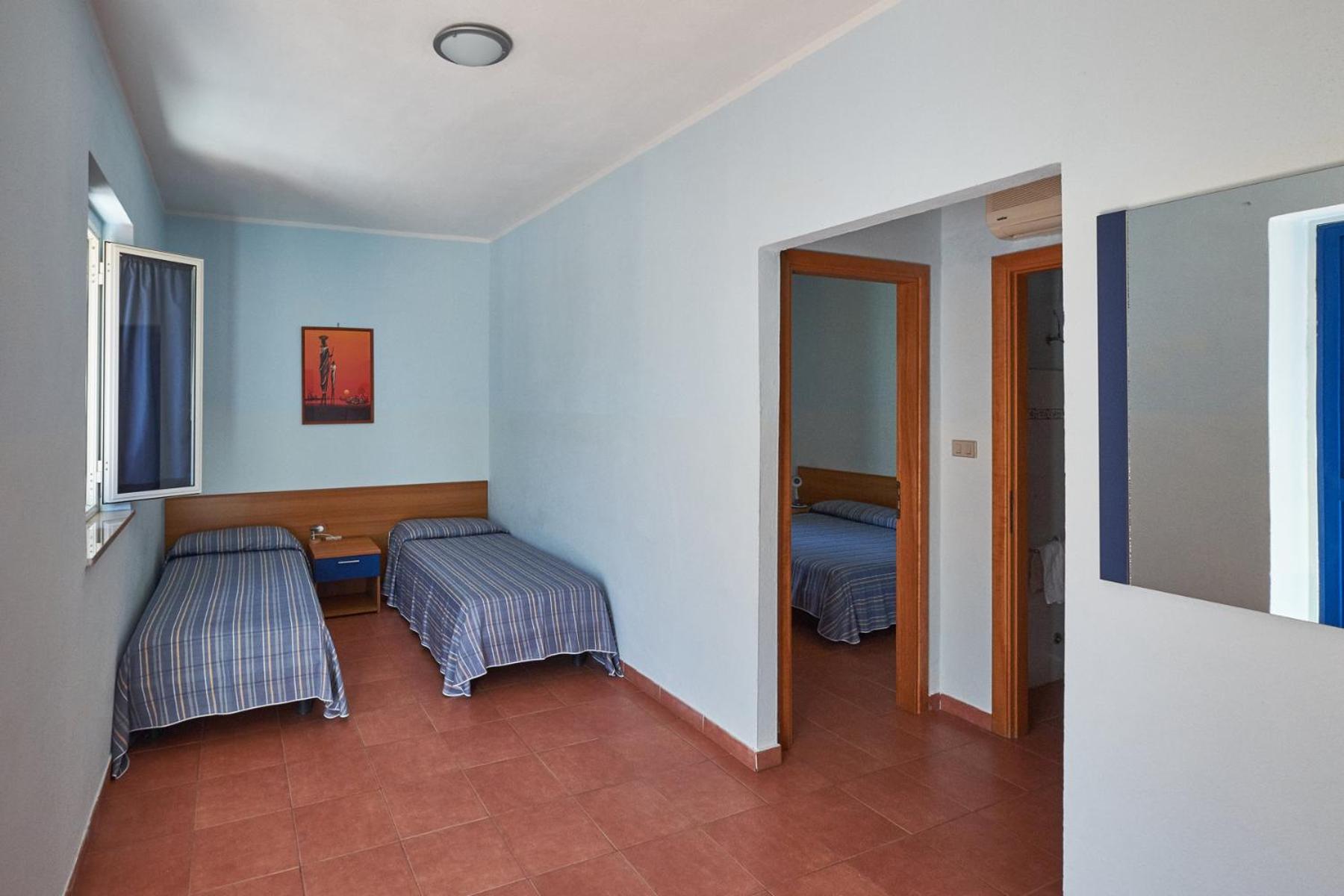 Family Room (2 Adults + 2 Children) photo 1