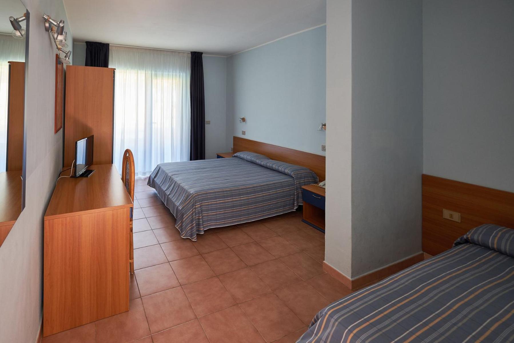 Standard Quadruple Room photo 3