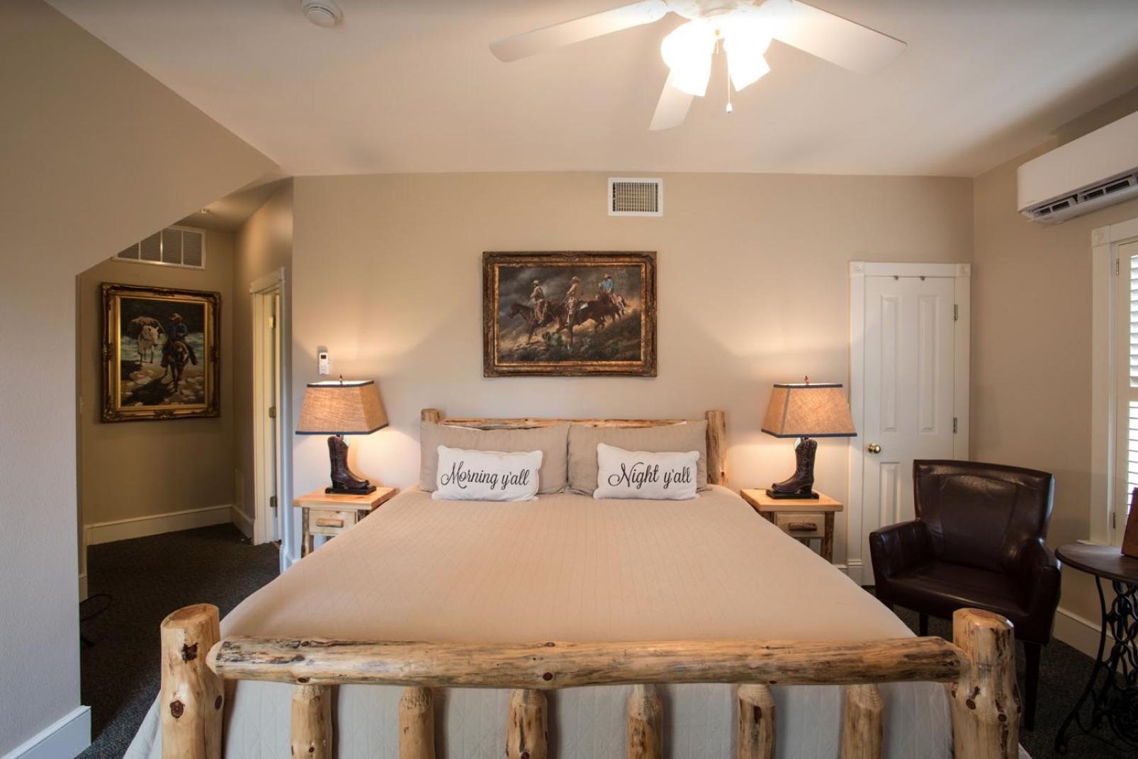 Standard King Room - Photo 1