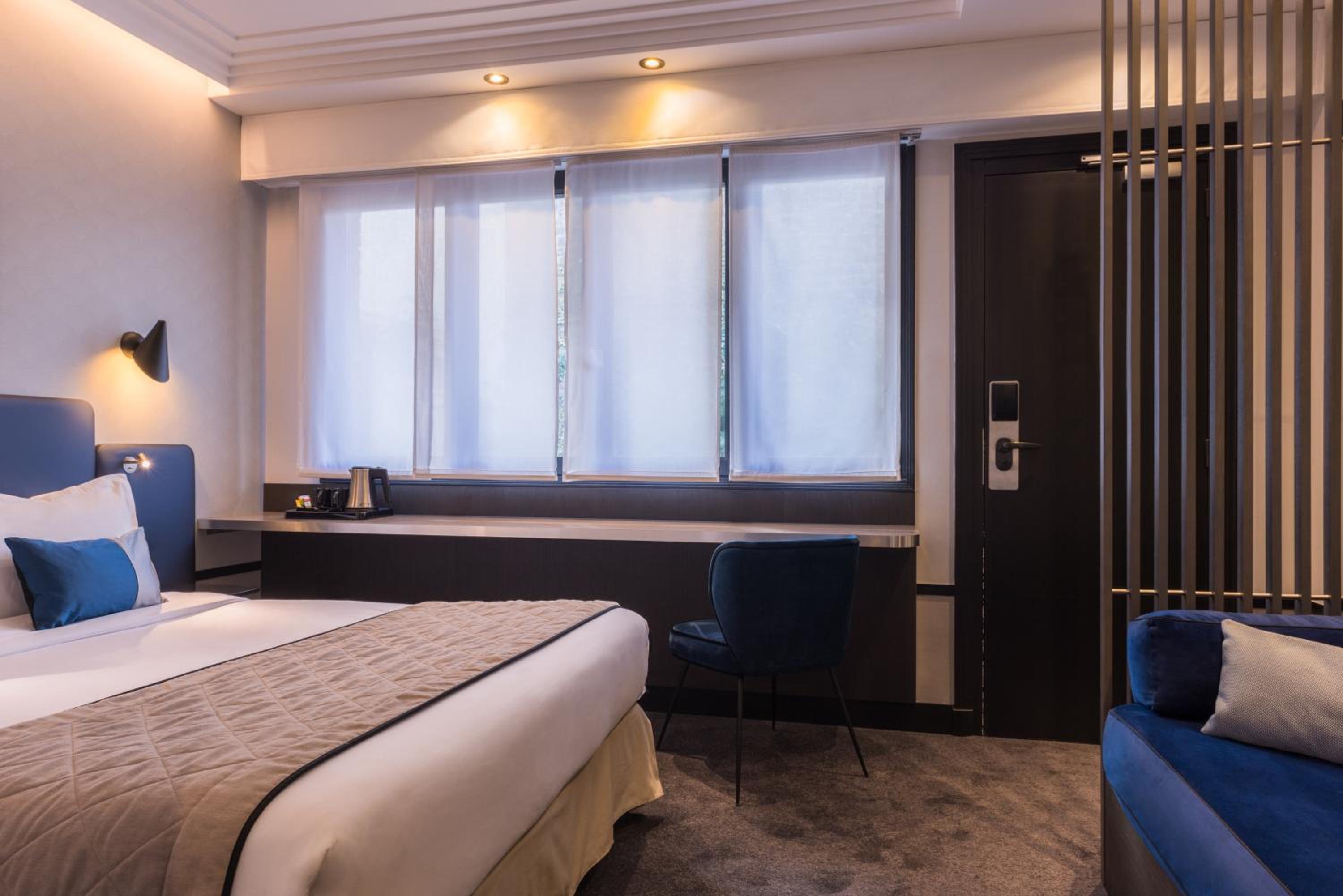 Comfort Double Room with Sofa Bed - Photo 3