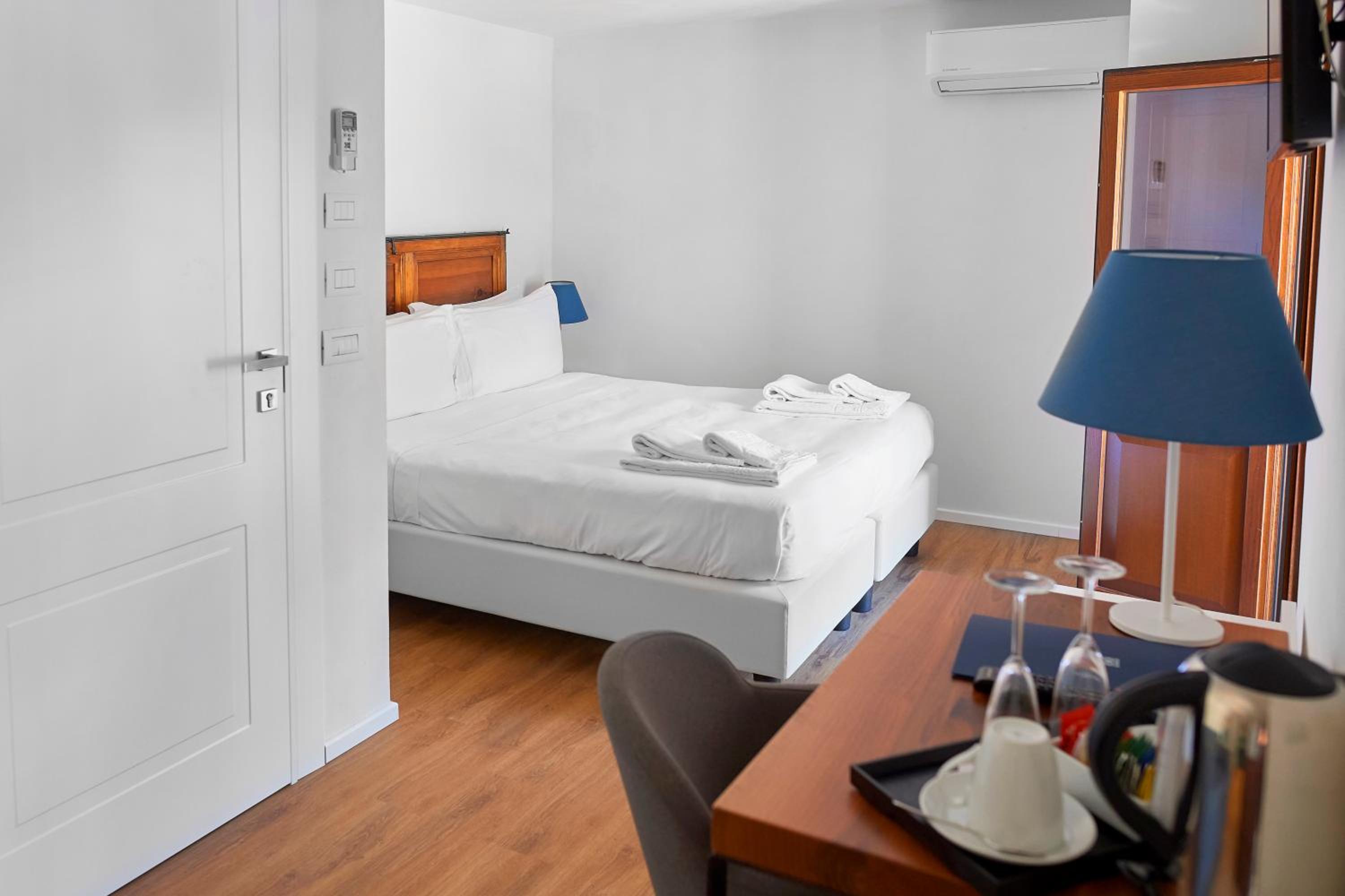 Superior Double or Twin Room with Sea View