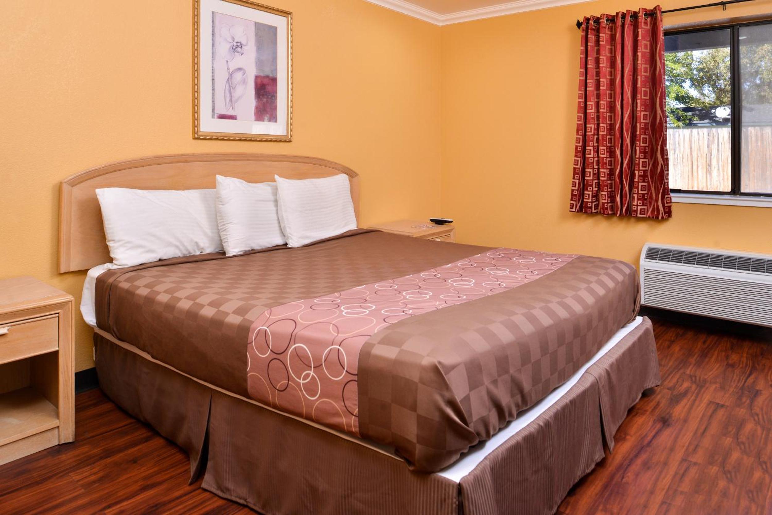 King Room - Photo 1