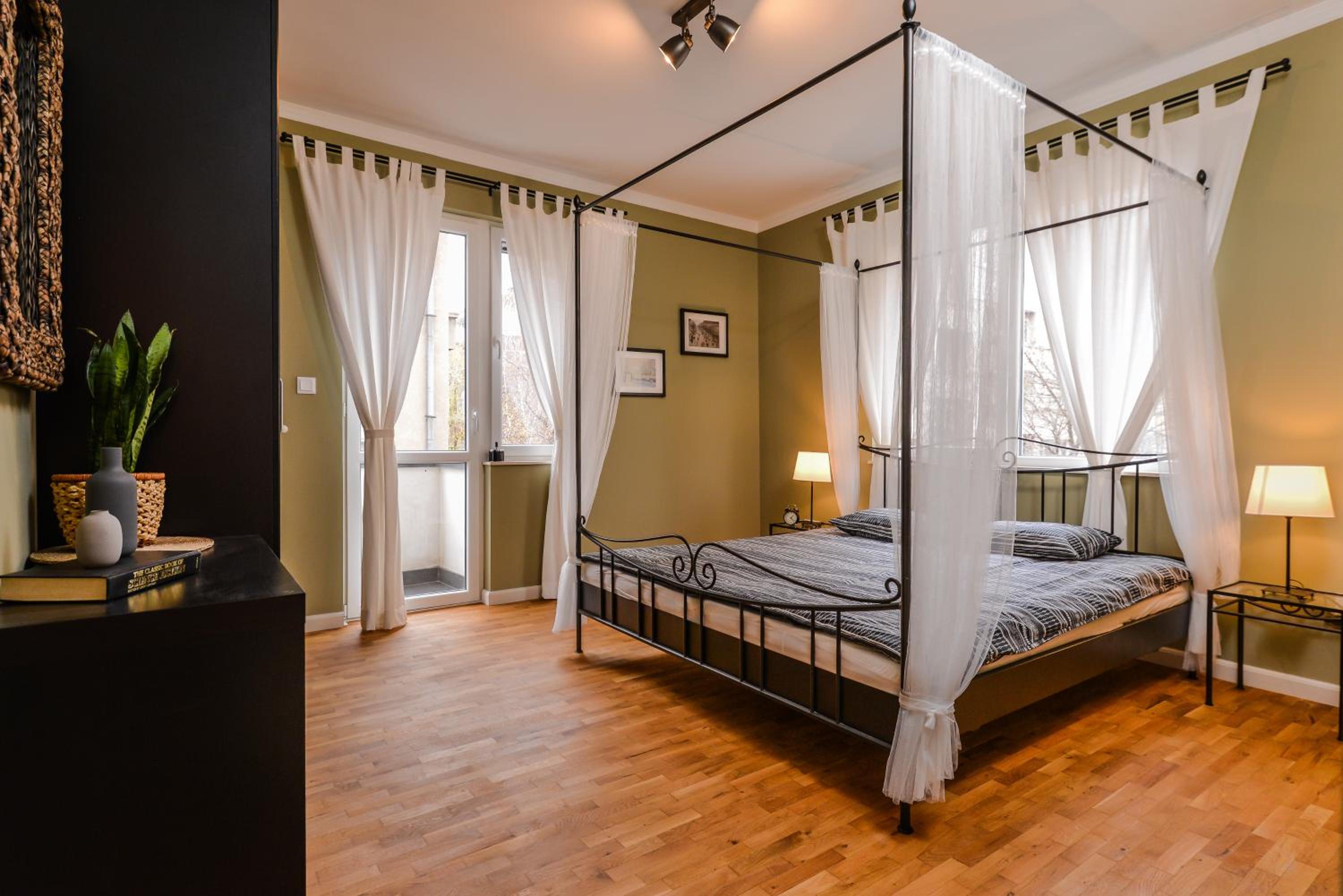 Deluxe Apartment