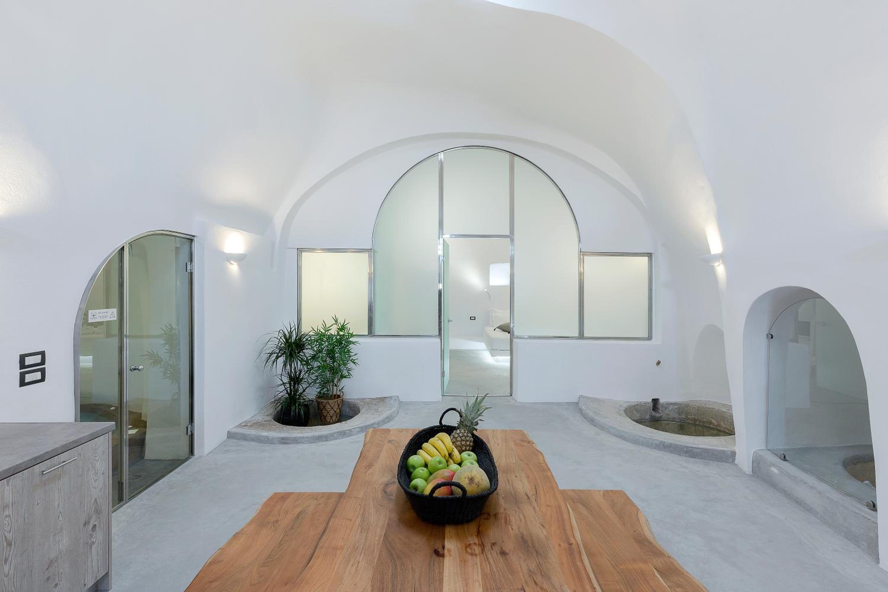 Two-Bedroom Apartment - Photo 24