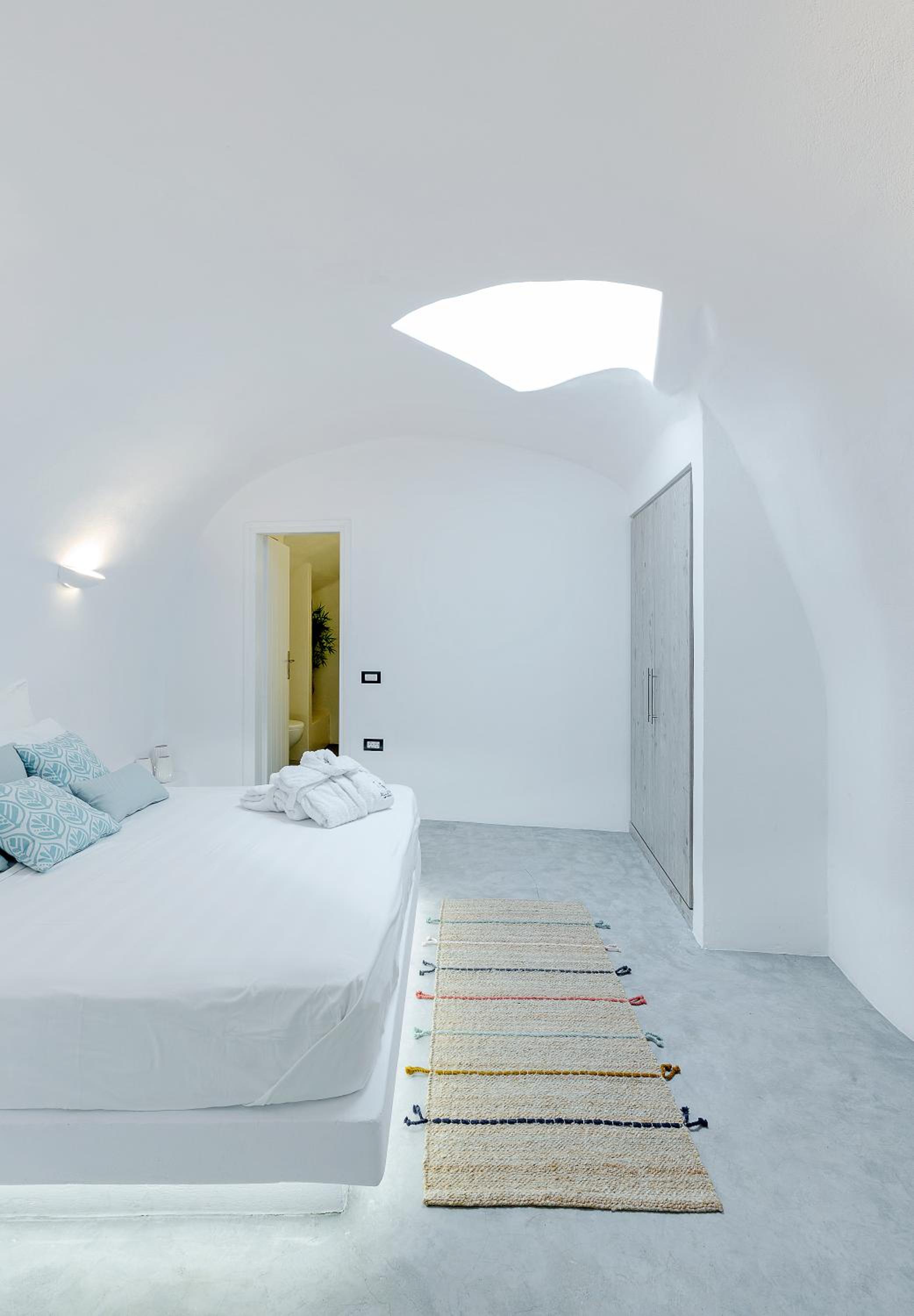 Two-Bedroom Apartment - Photo 5