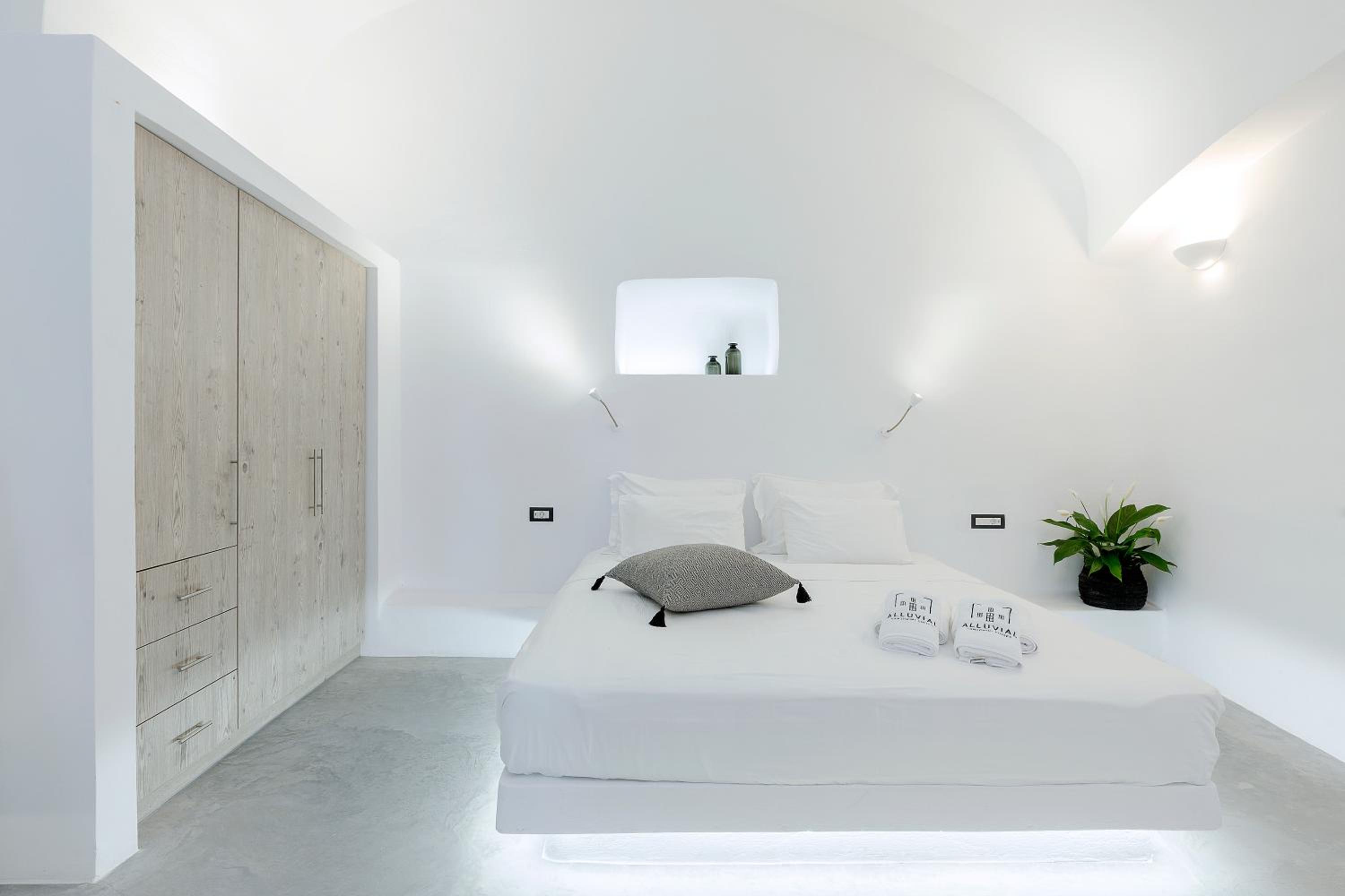 Two-Bedroom Apartment - Photo 4