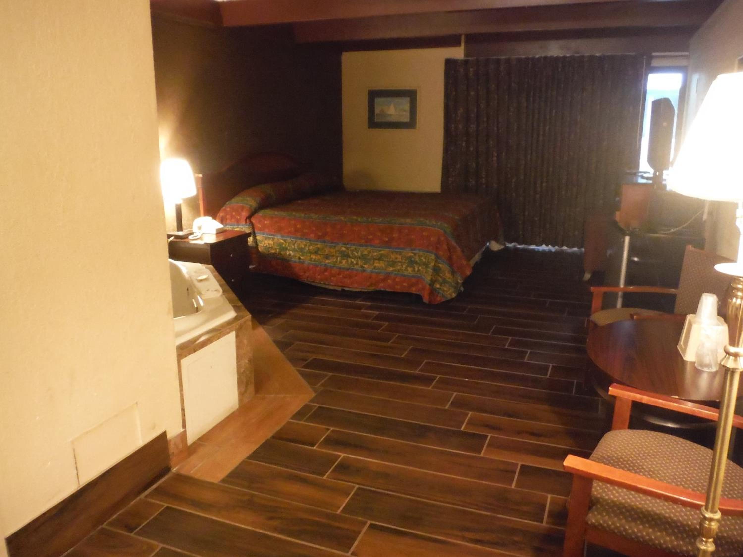 King Room with Spa Bath photo 2