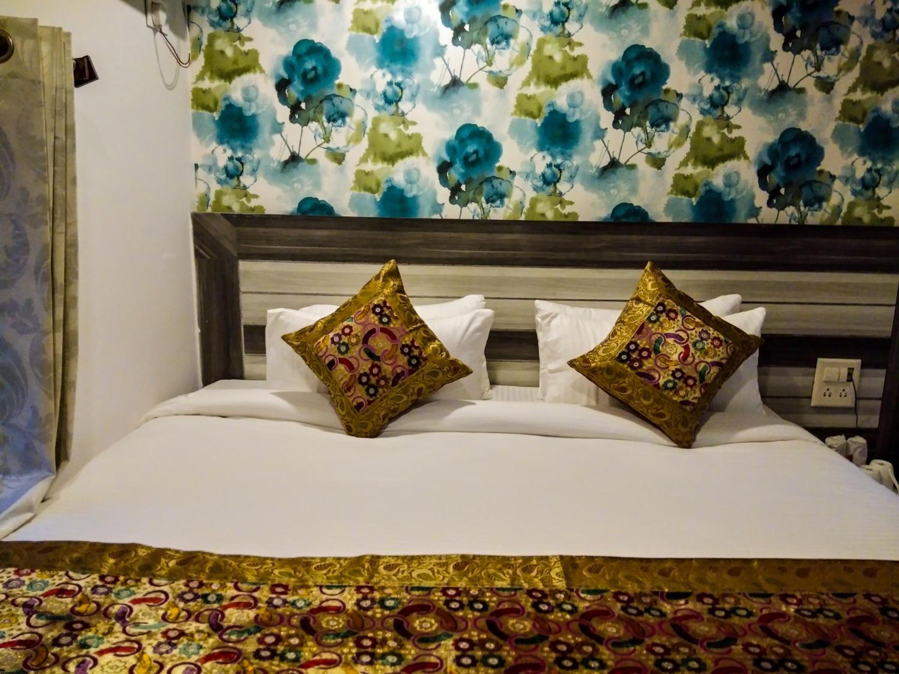 Budget Double Room photo 2