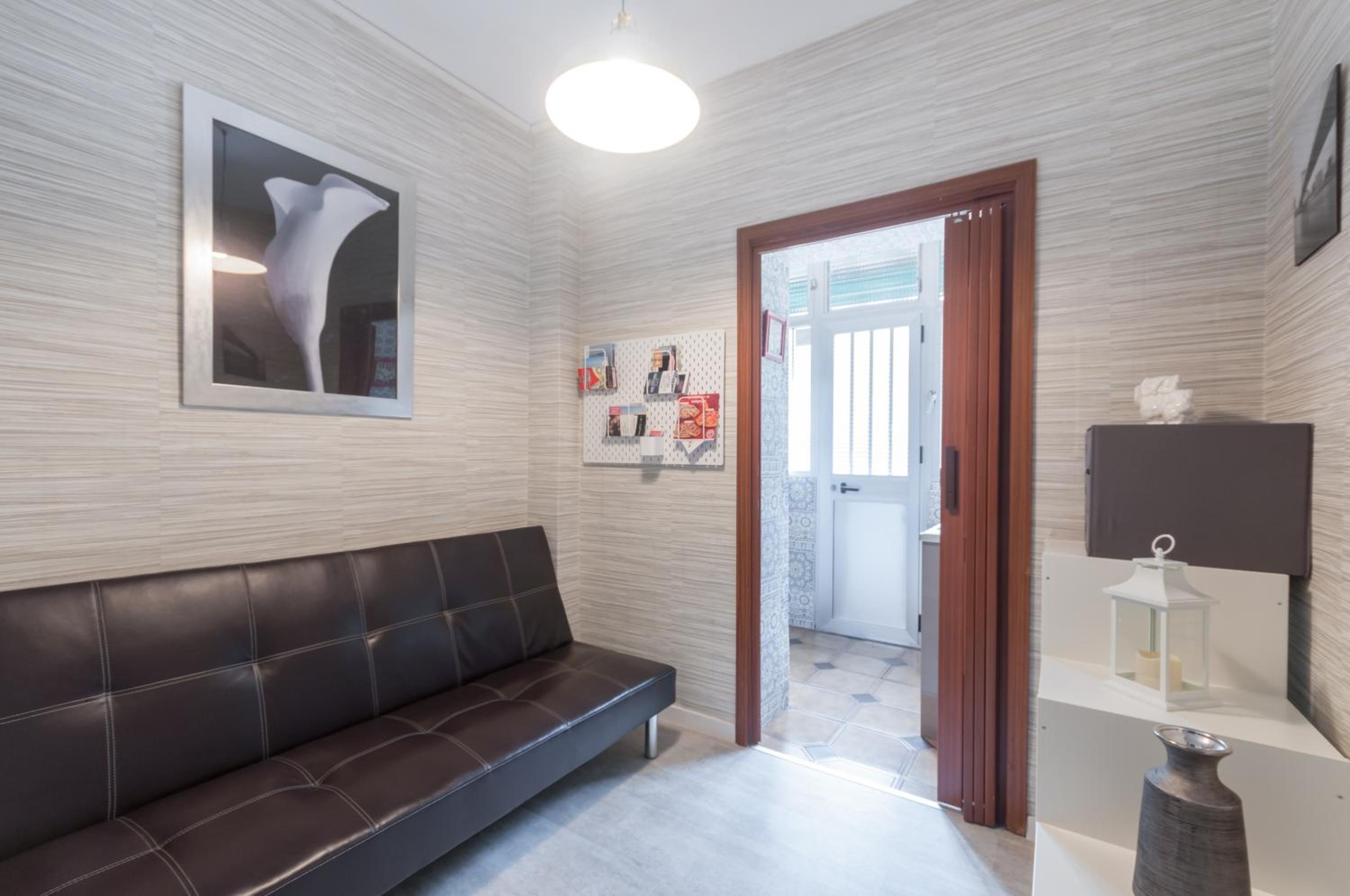 Apartment - Ground Floor - Photo 2