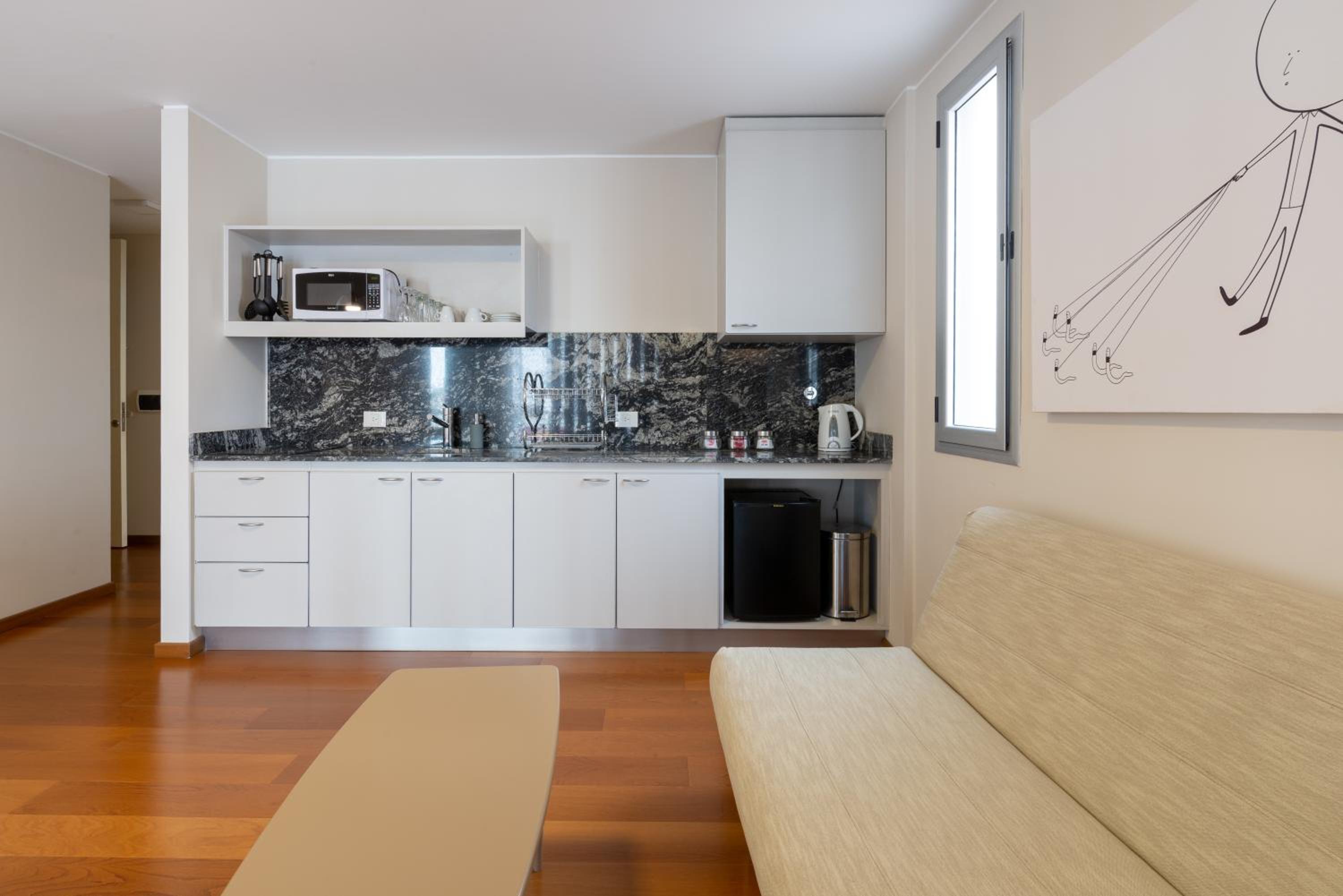 One-Bedroom Apartment photo 3