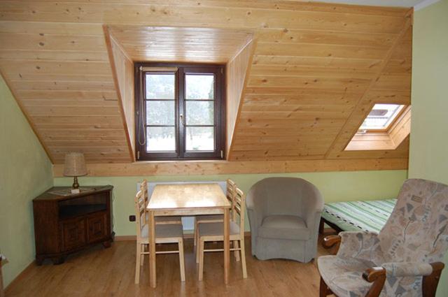 Comfort Triple Room with Shower - Photo 12
