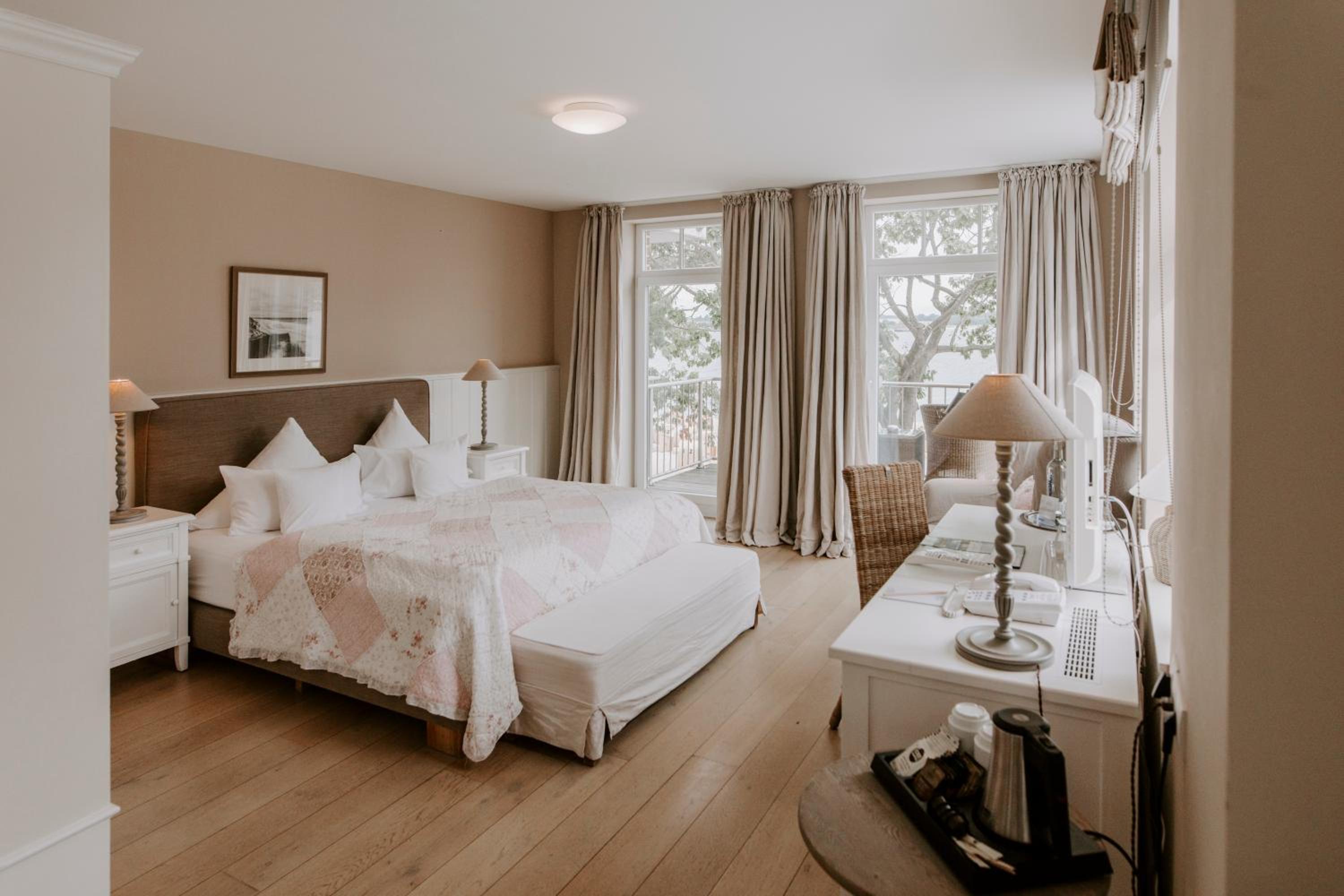 Corner Junior Suite - Sea Side photo 2
