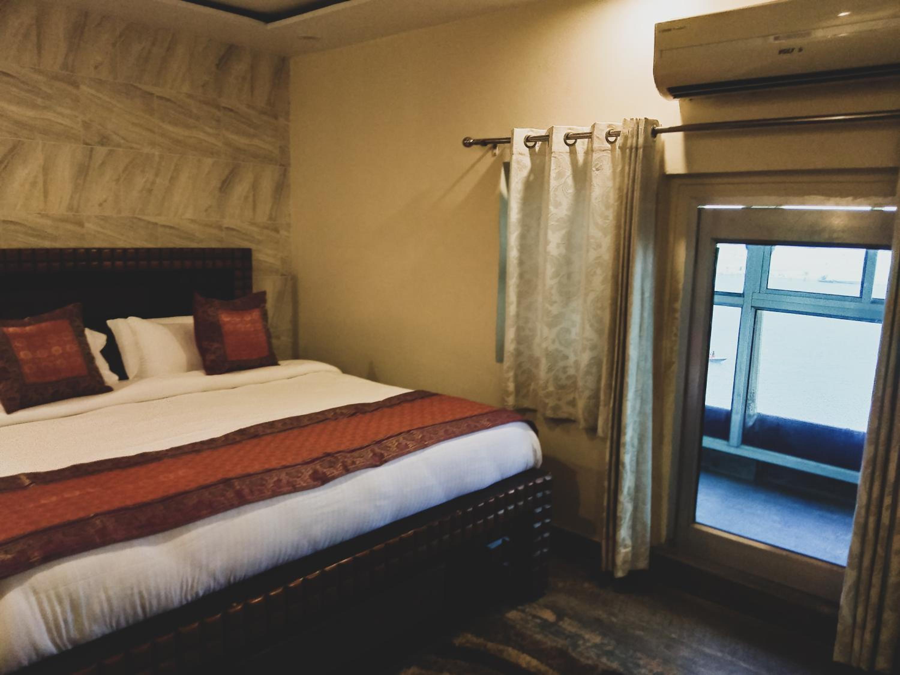 Saptarishi Suite with Balcony and River View (Darshan Assistance for Kashi Vishwanath Temple Available)