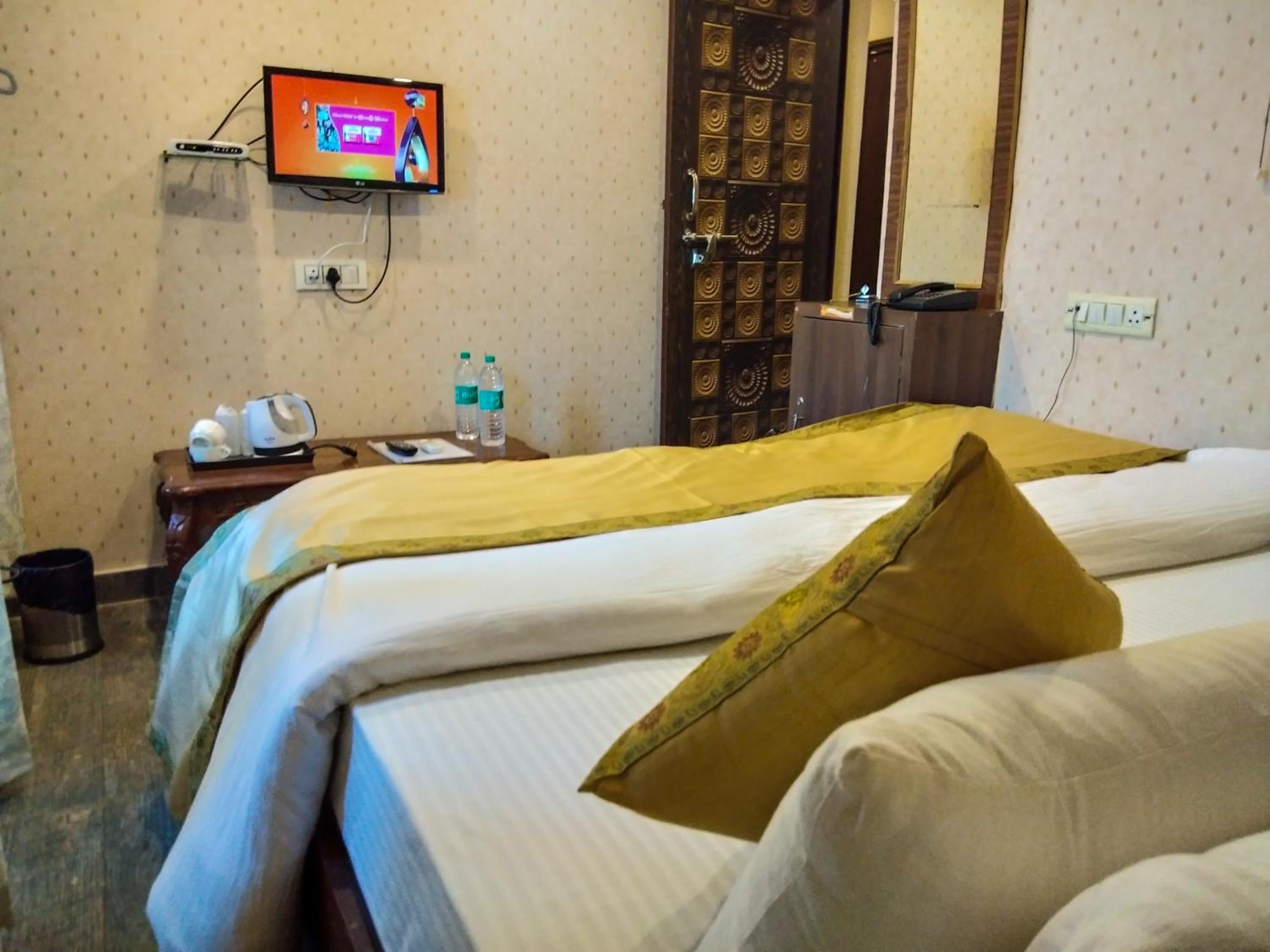 Ekaant room river view with Balcony (Darshan Assistance for Kashi Vishwanath Temple Available)