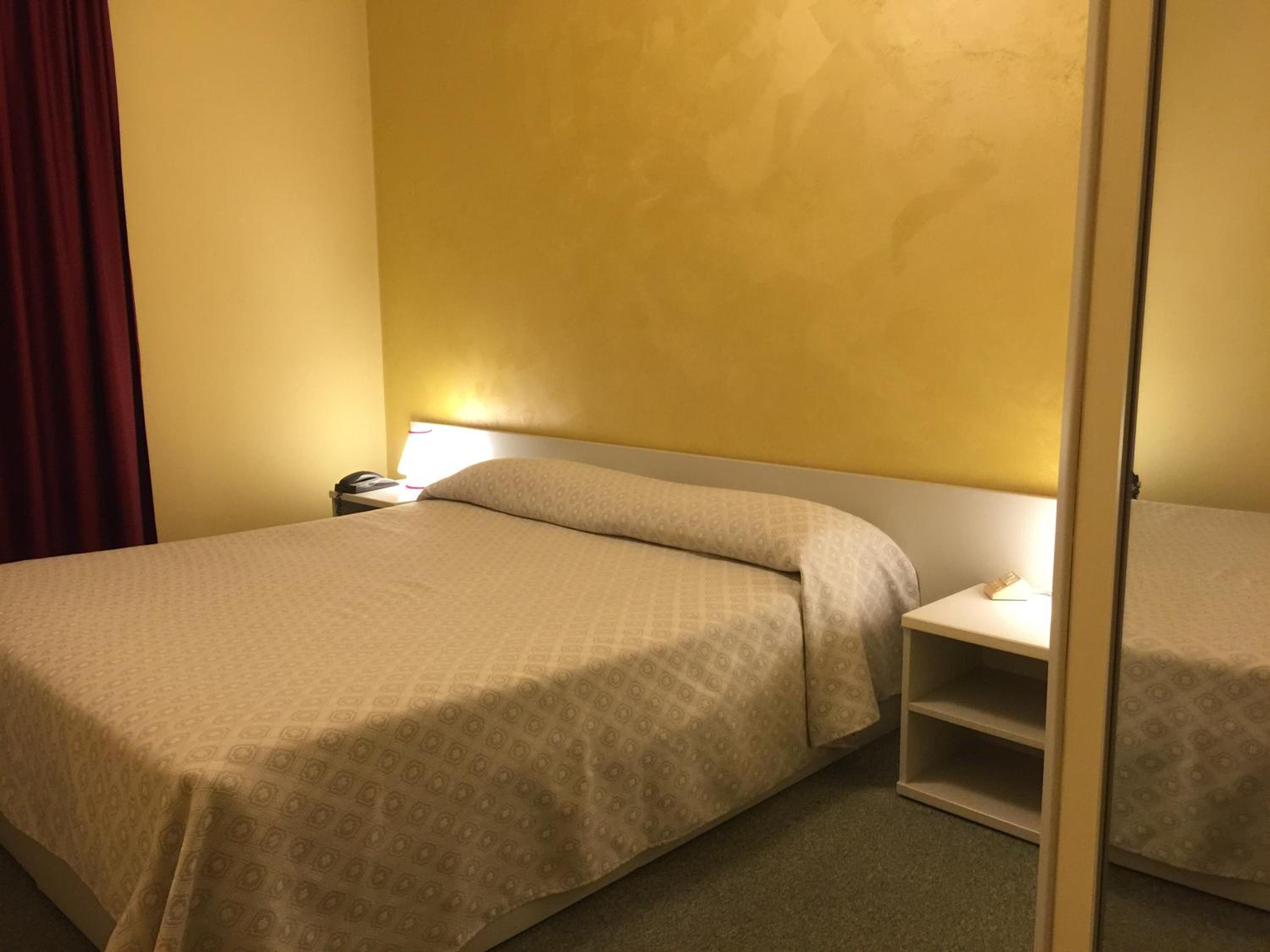 Double Or Twin Room photo 1