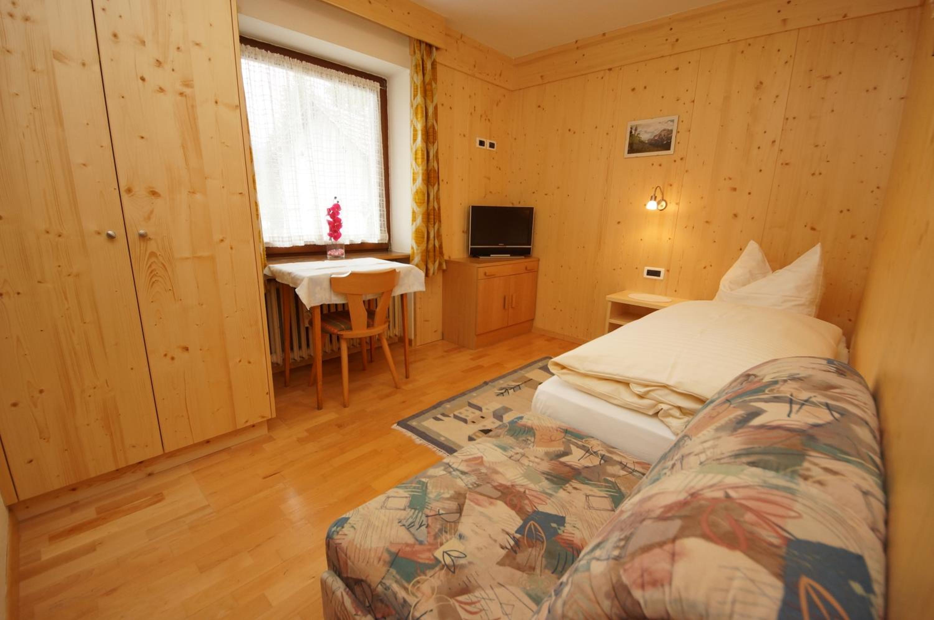 Single Room photo 3
