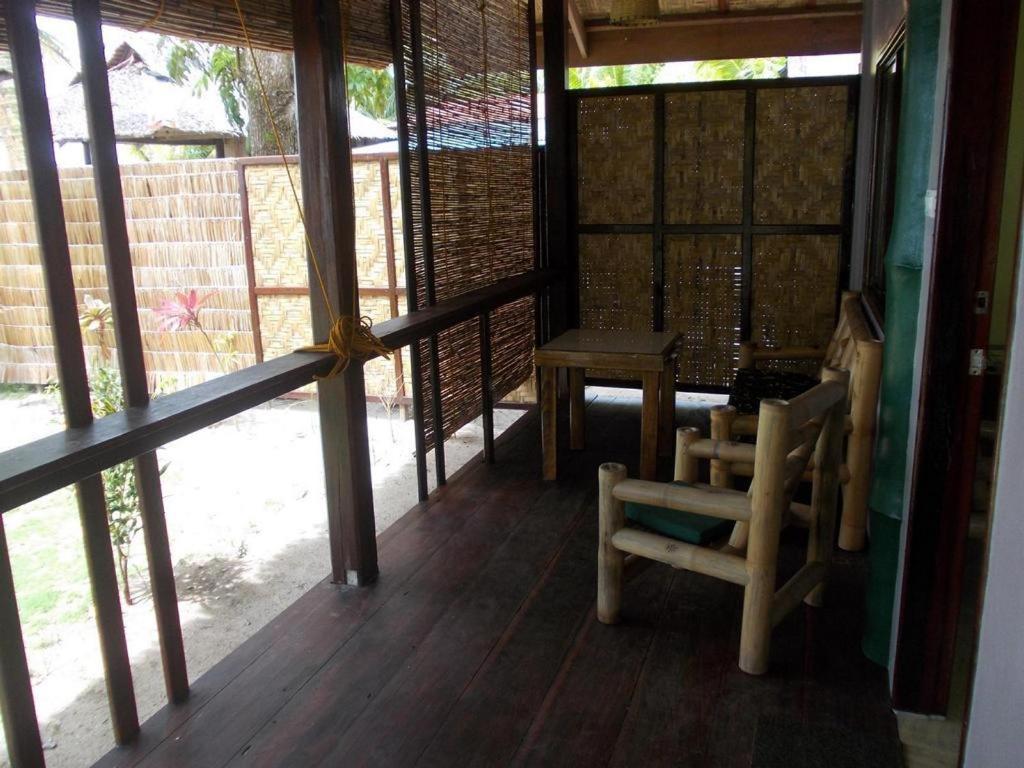 Bungalow - Beach Front - Photo 4