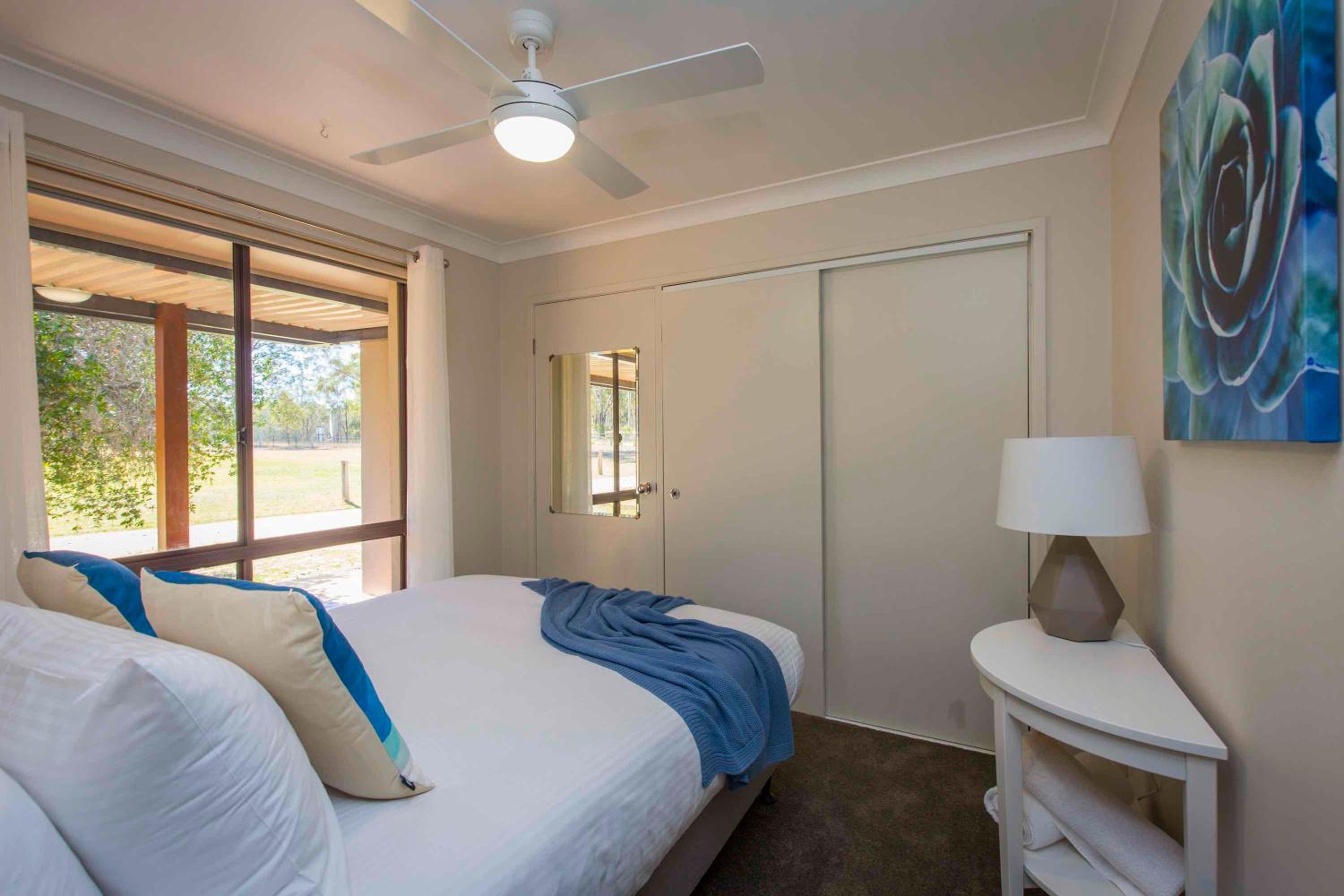 Six-Bedroom House photo 1