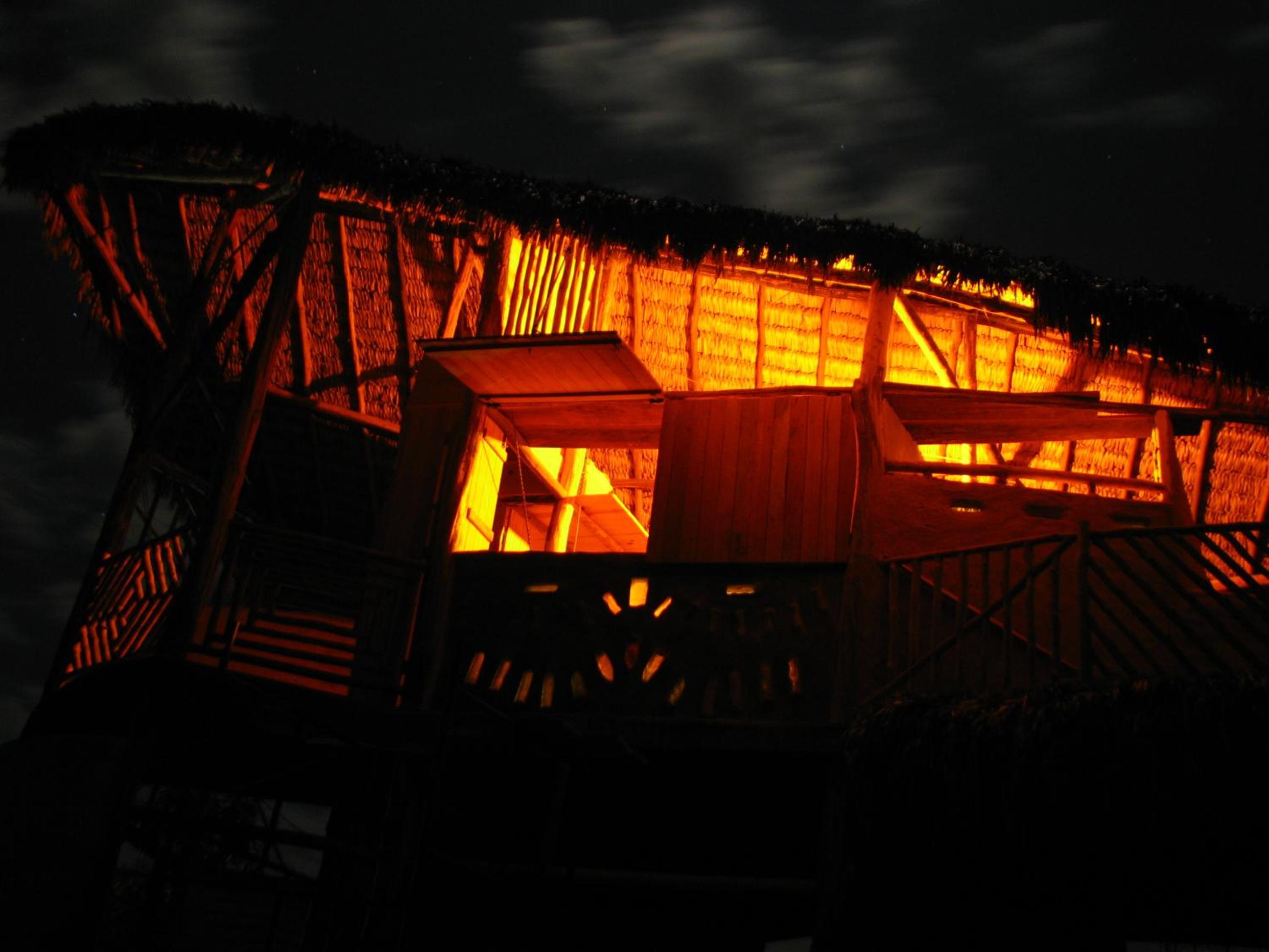 Double or Twin Room with Side Sea View - Photo 6