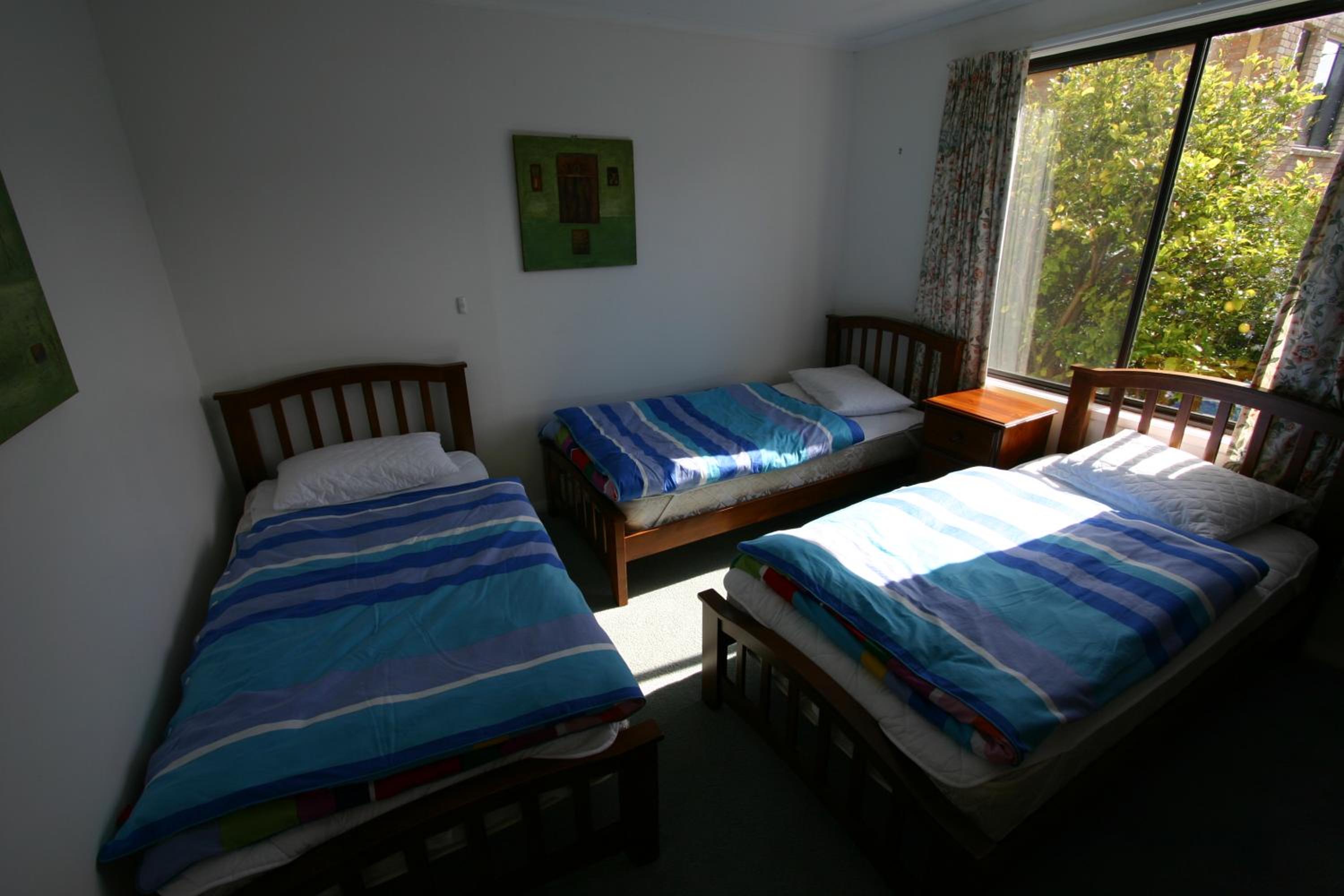 Four-Bedroom House photo 2