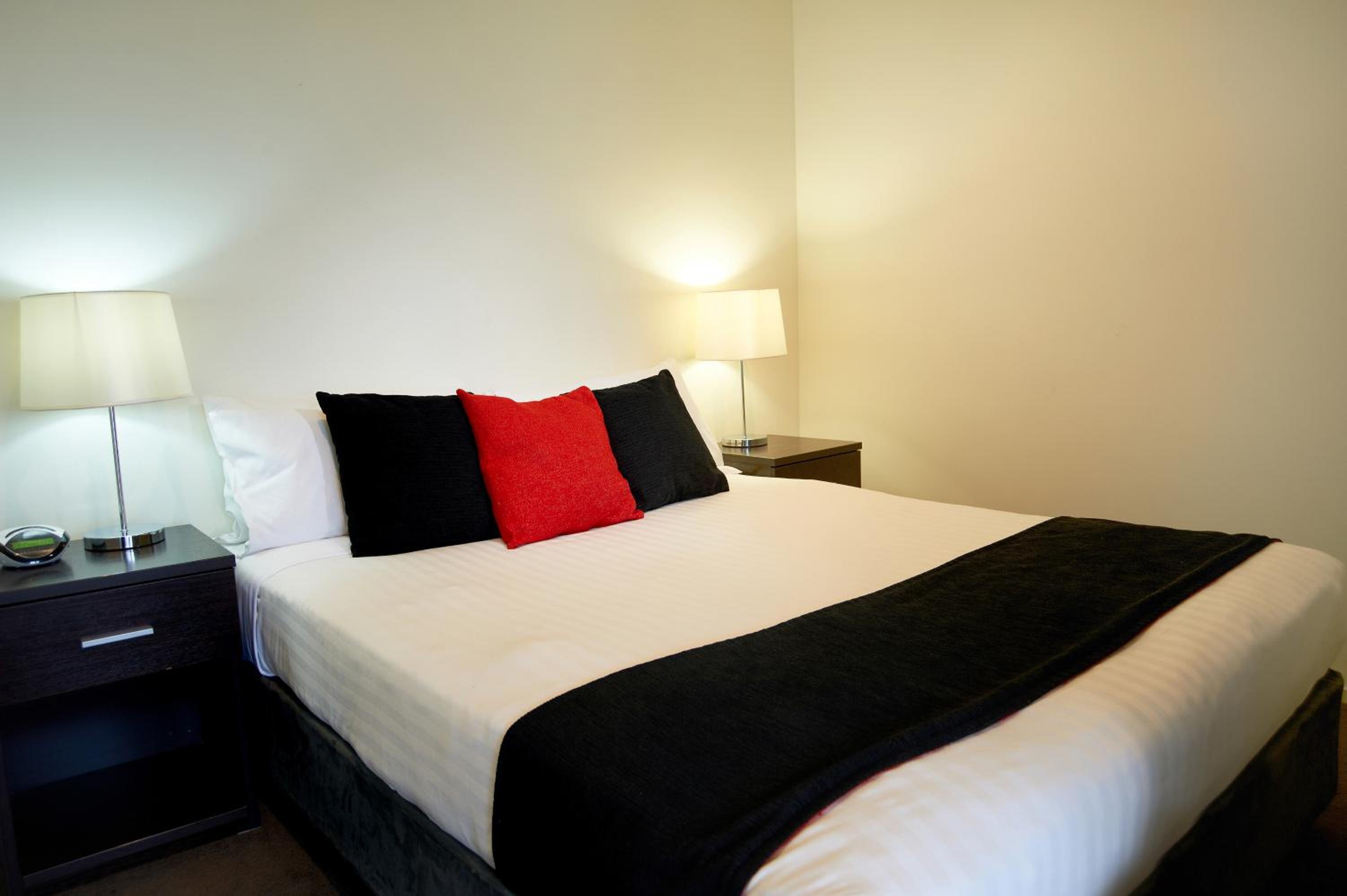 One-Bedroom Apartment - Photo 9
