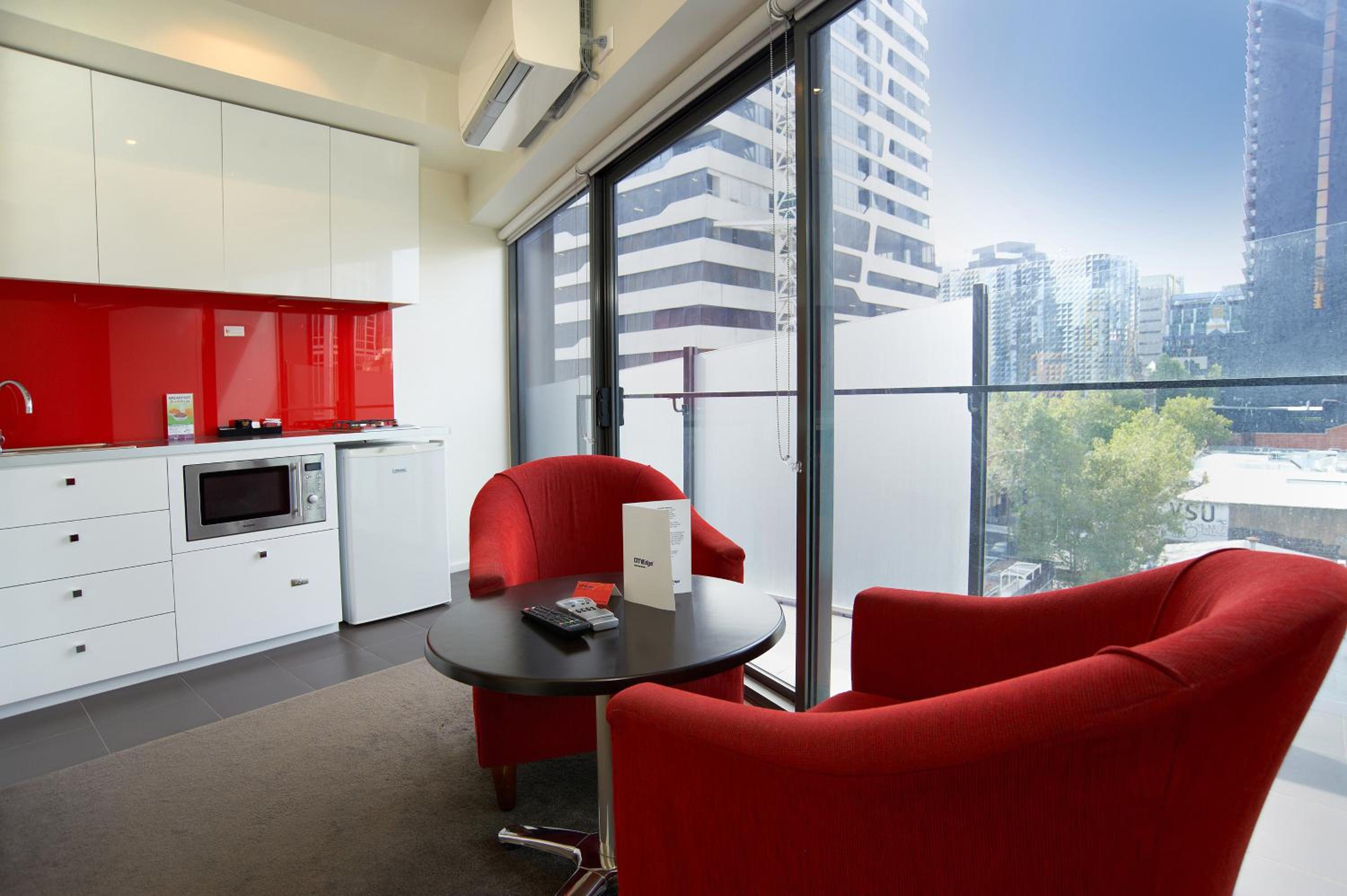 One-Bedroom Apartment - Photo 2