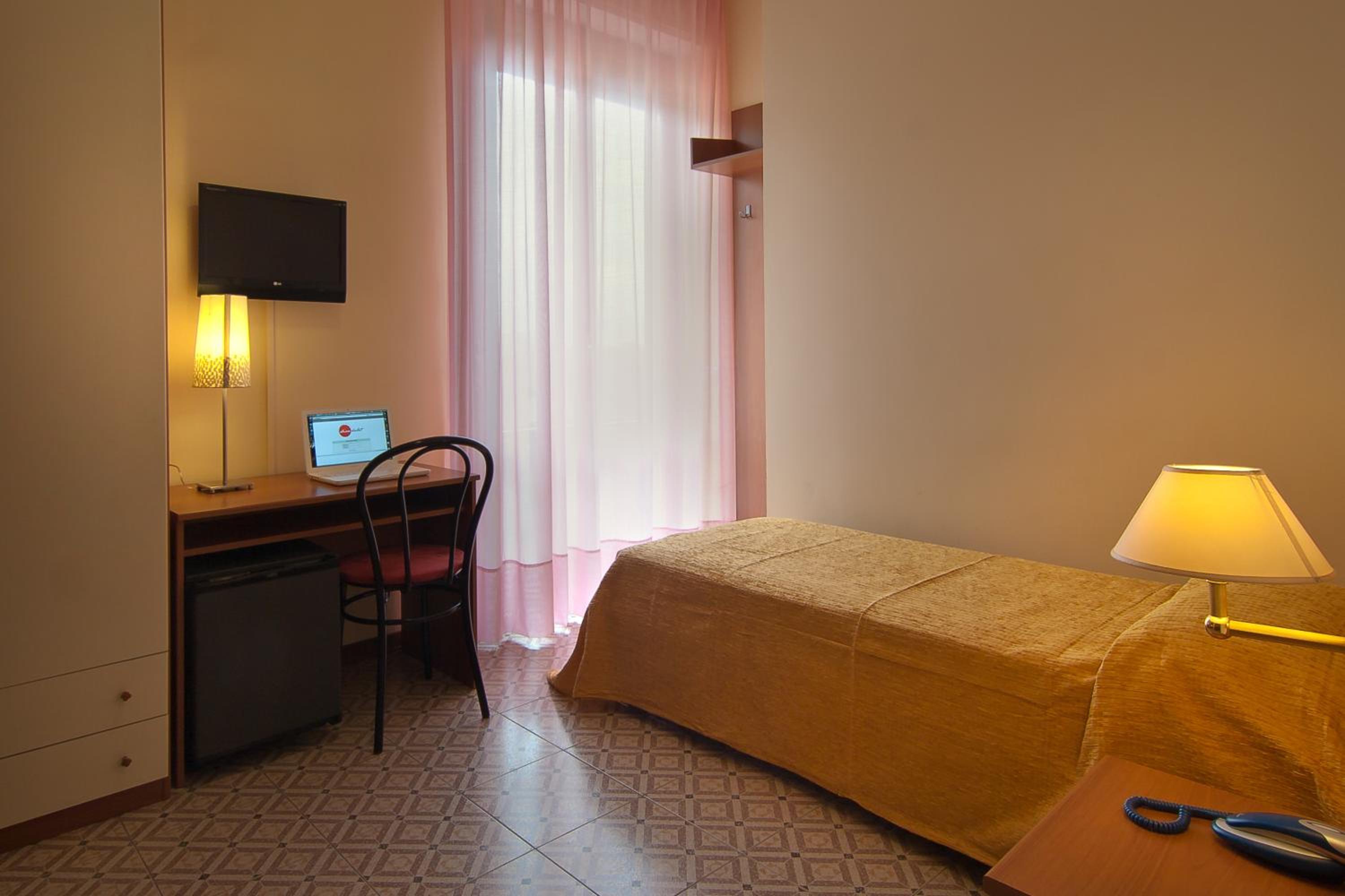 Single Room photo 1
