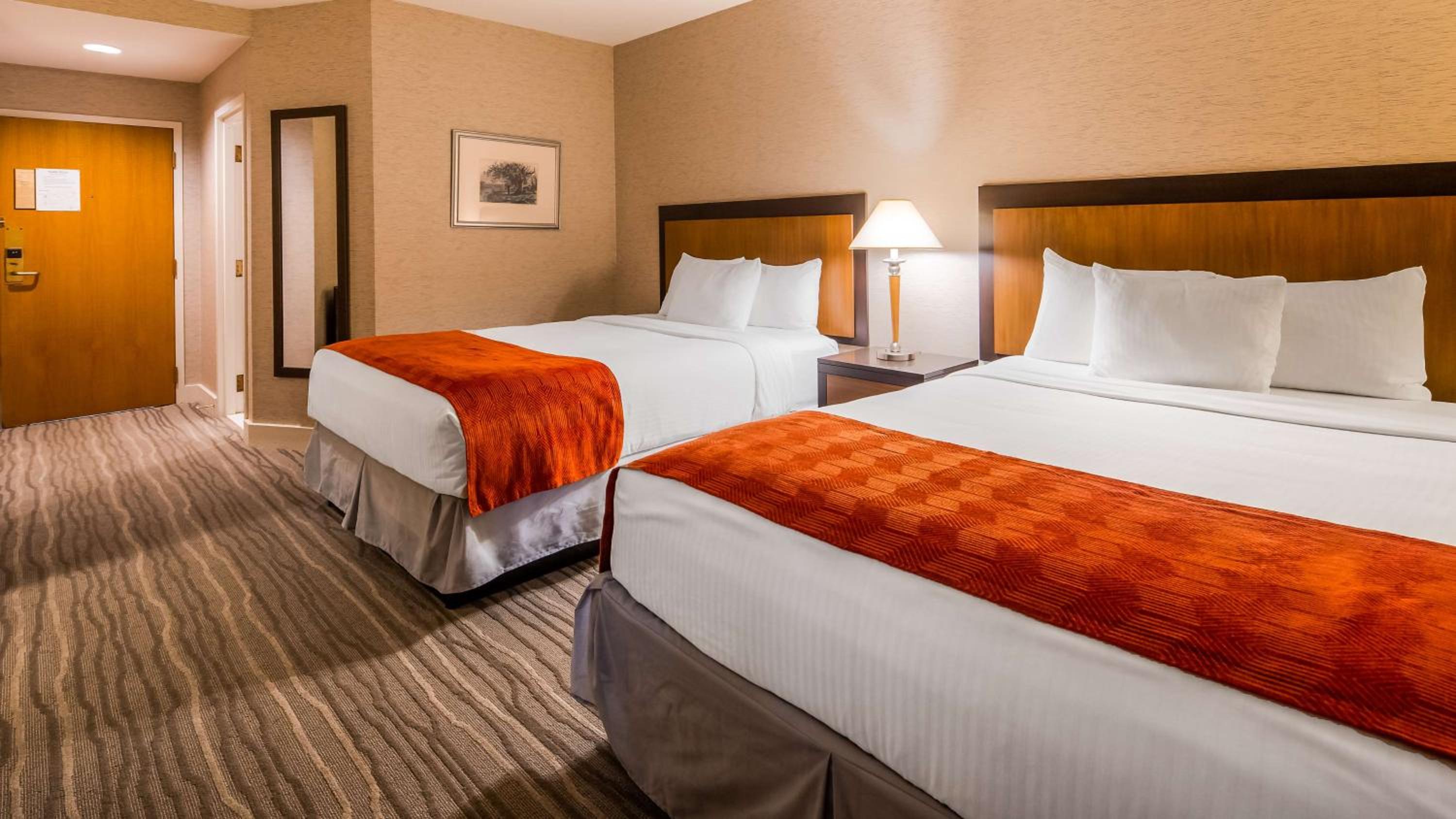 Double Room with Two Double Beds - Photo 2