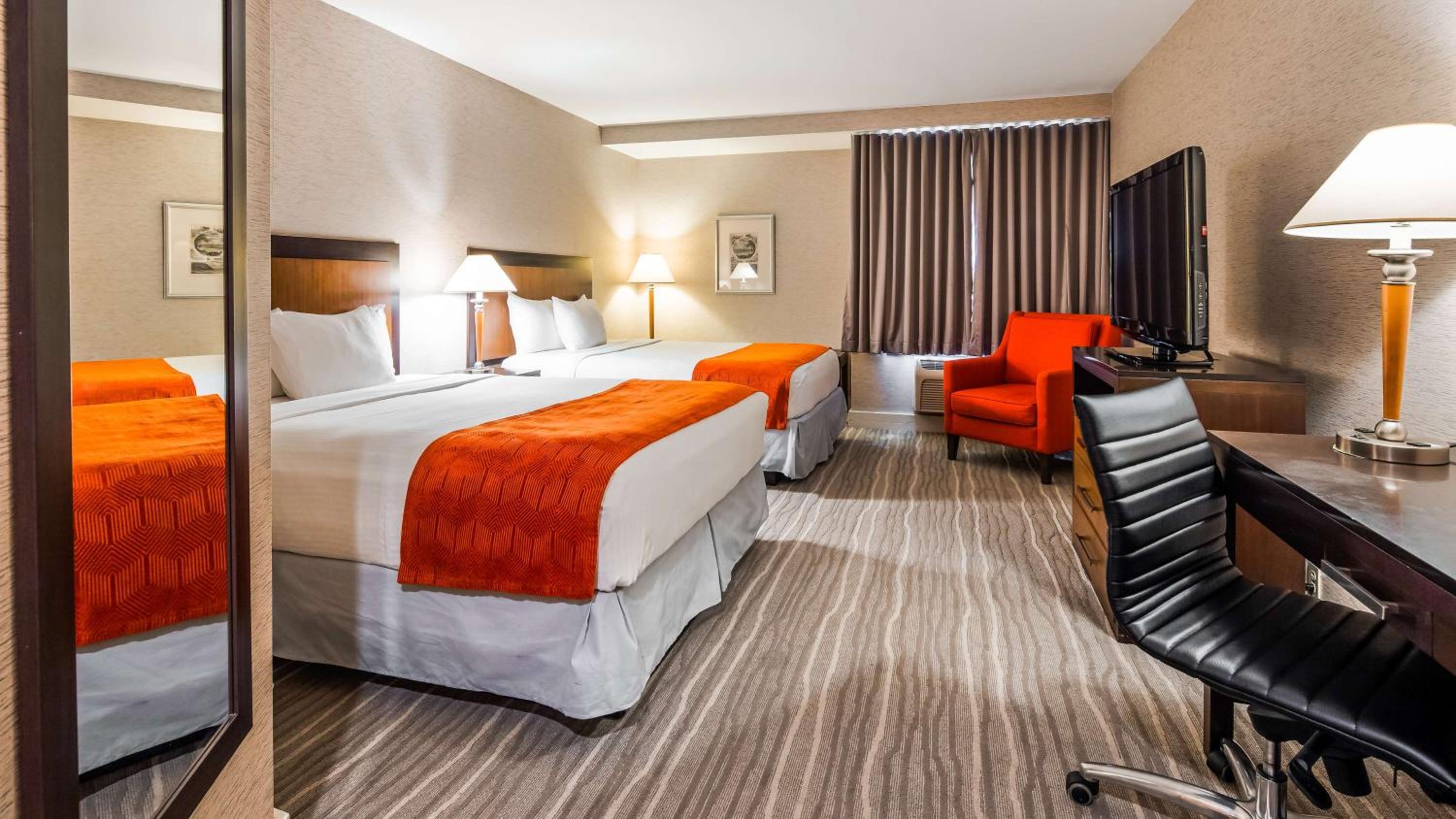 Double Room with Two Double Beds - Photo 6