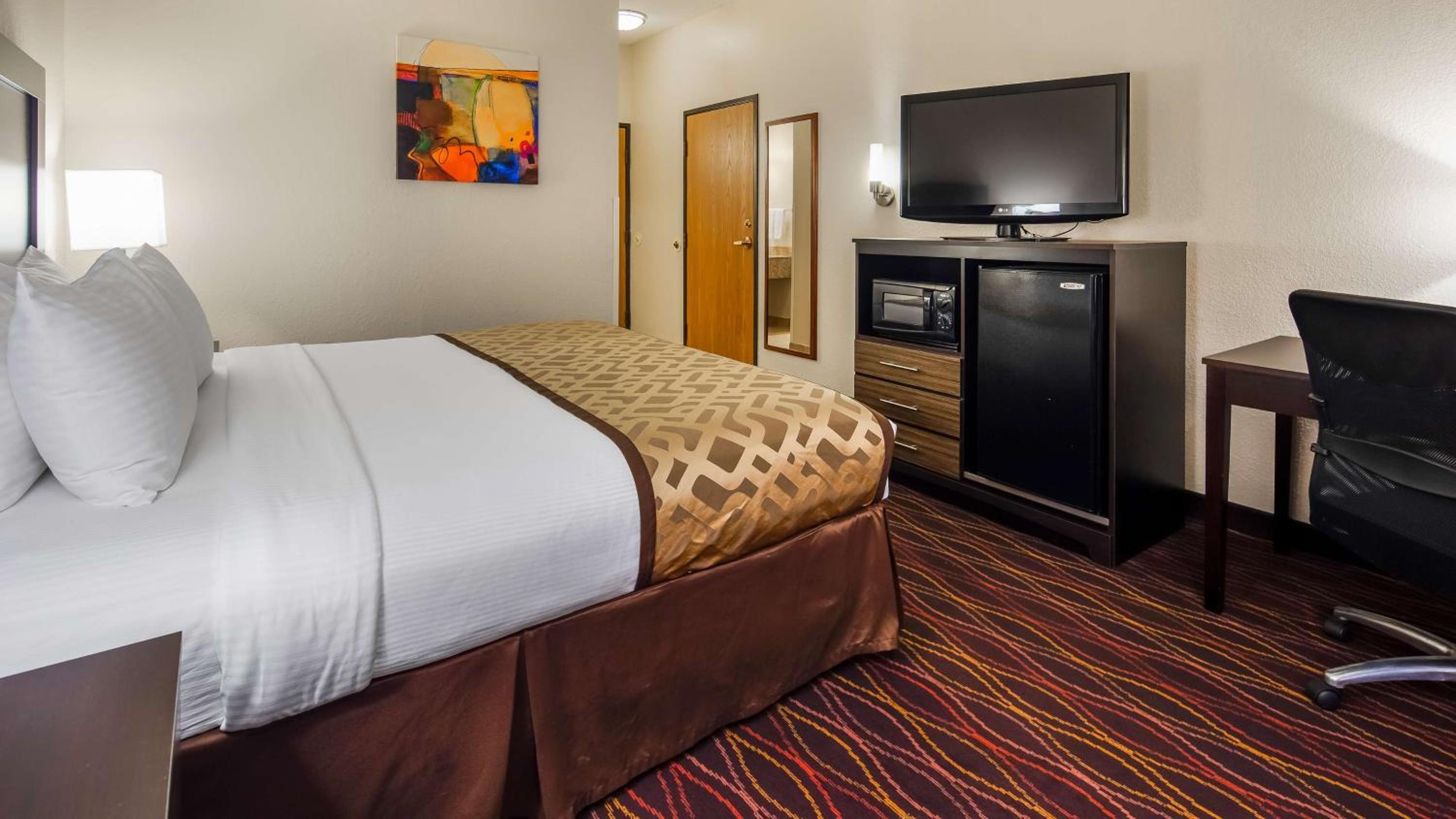 King Room - Non-Smoking - Photo 2