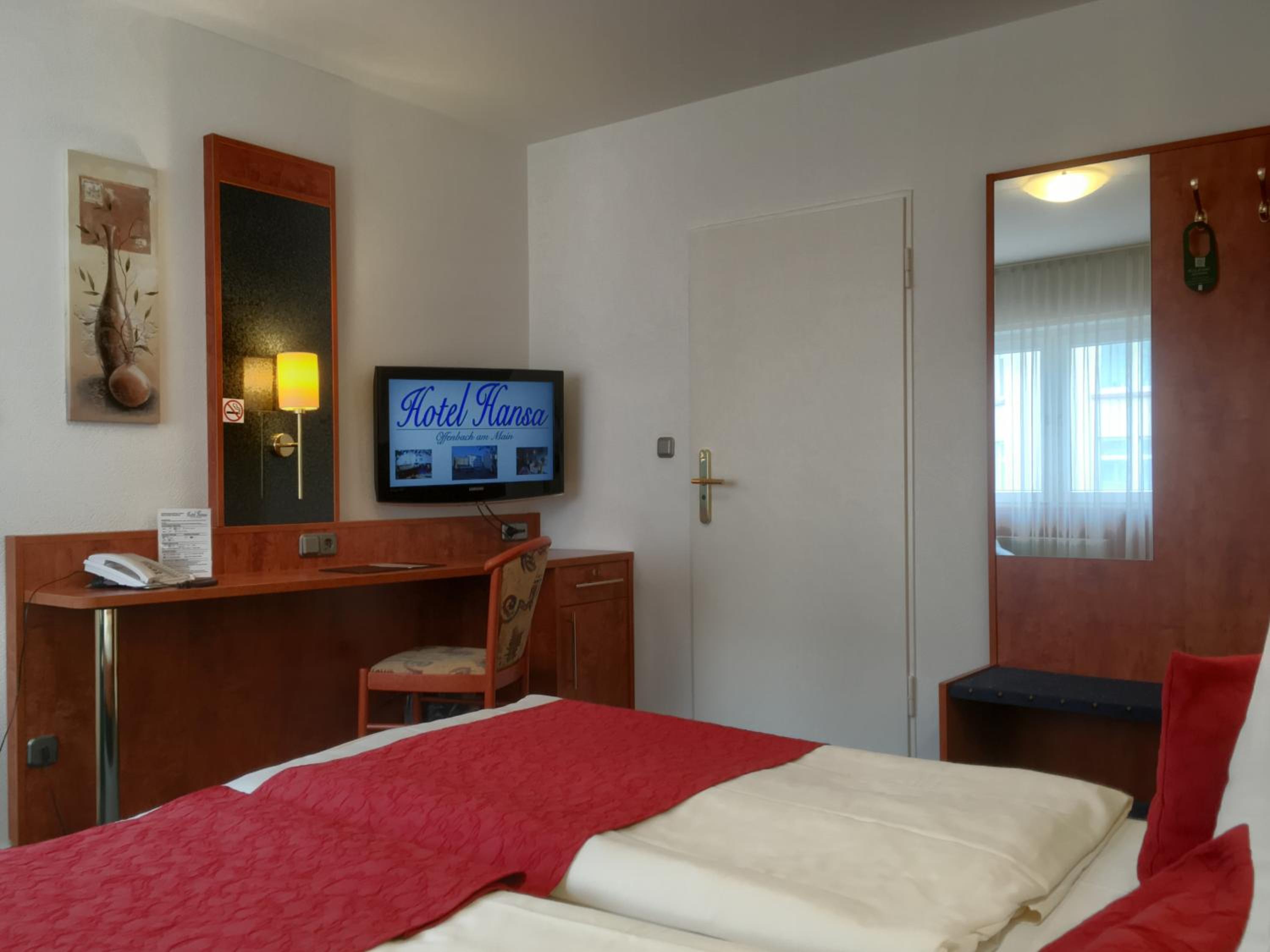 Standard Double or Twin Room - Photo 6