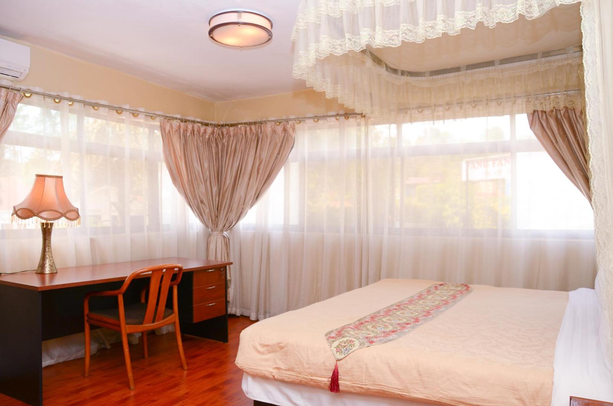 Deluxe Family Suite photo 3