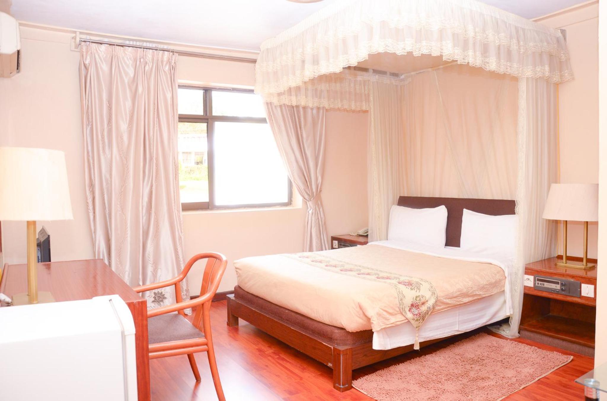 Single Room photo 3