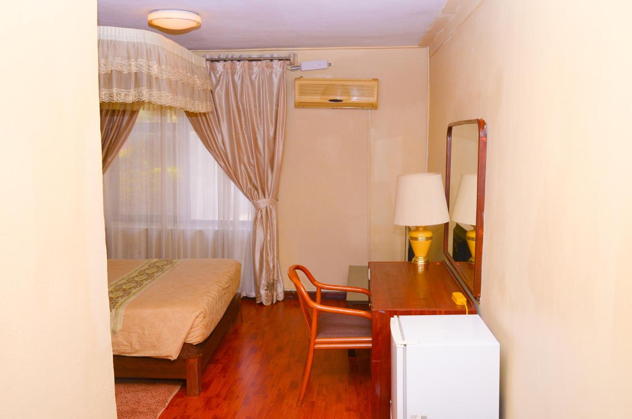 Single Room photo 2
