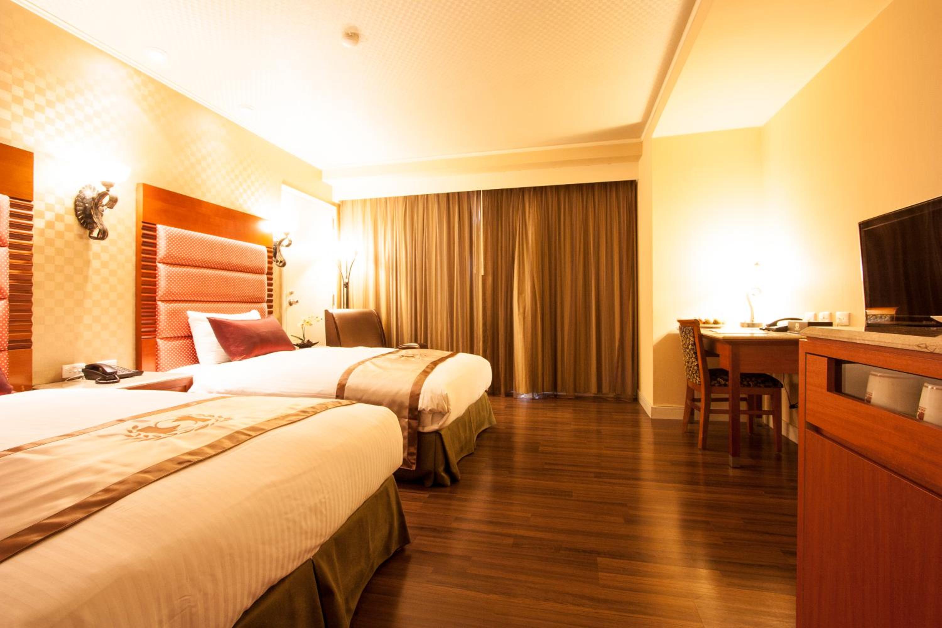Deluxe Twin Room - Photo 3