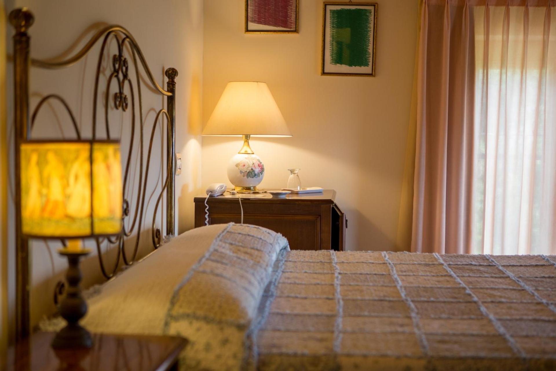 Double Room - Photo 6