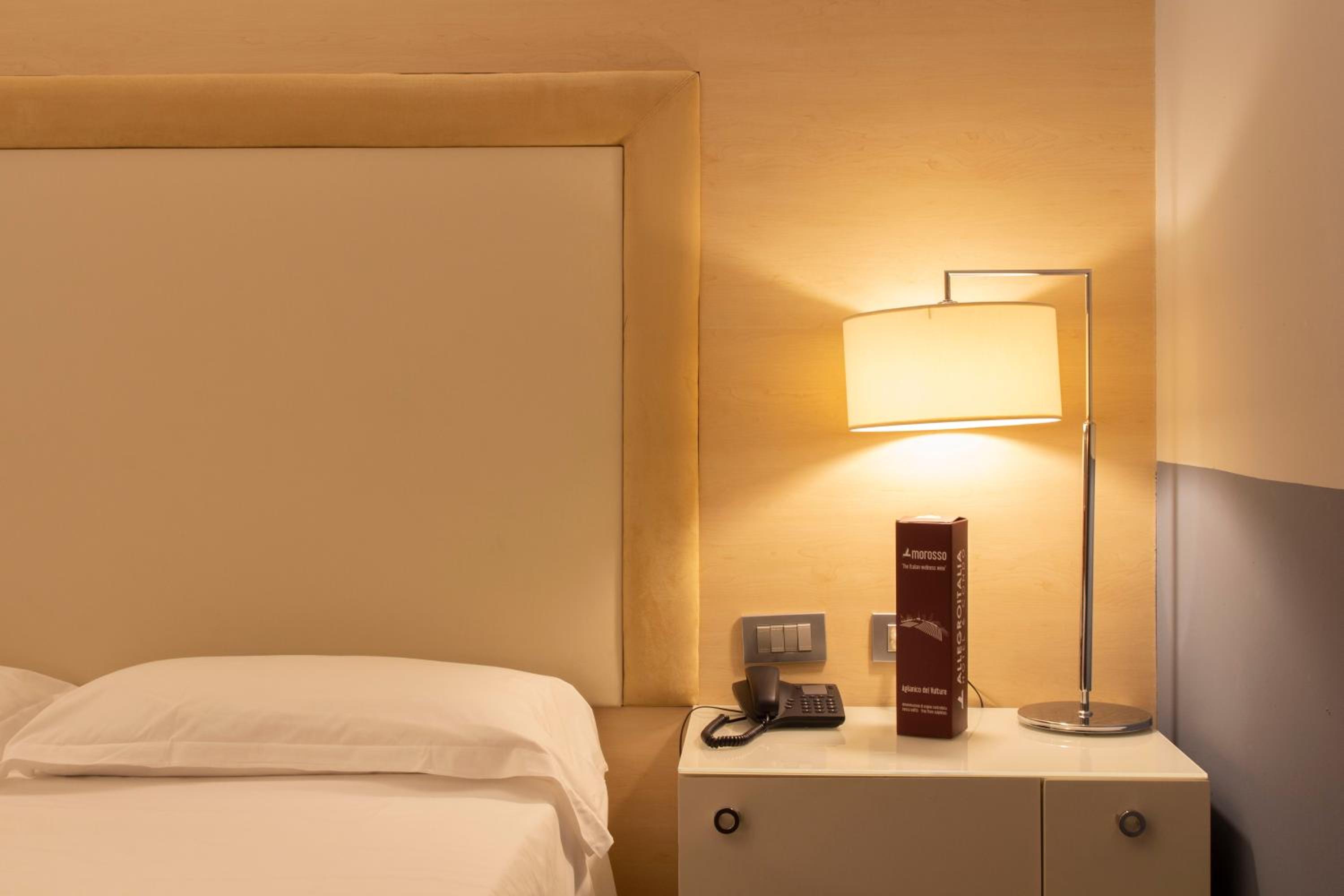Standard Double Room - Photo 4