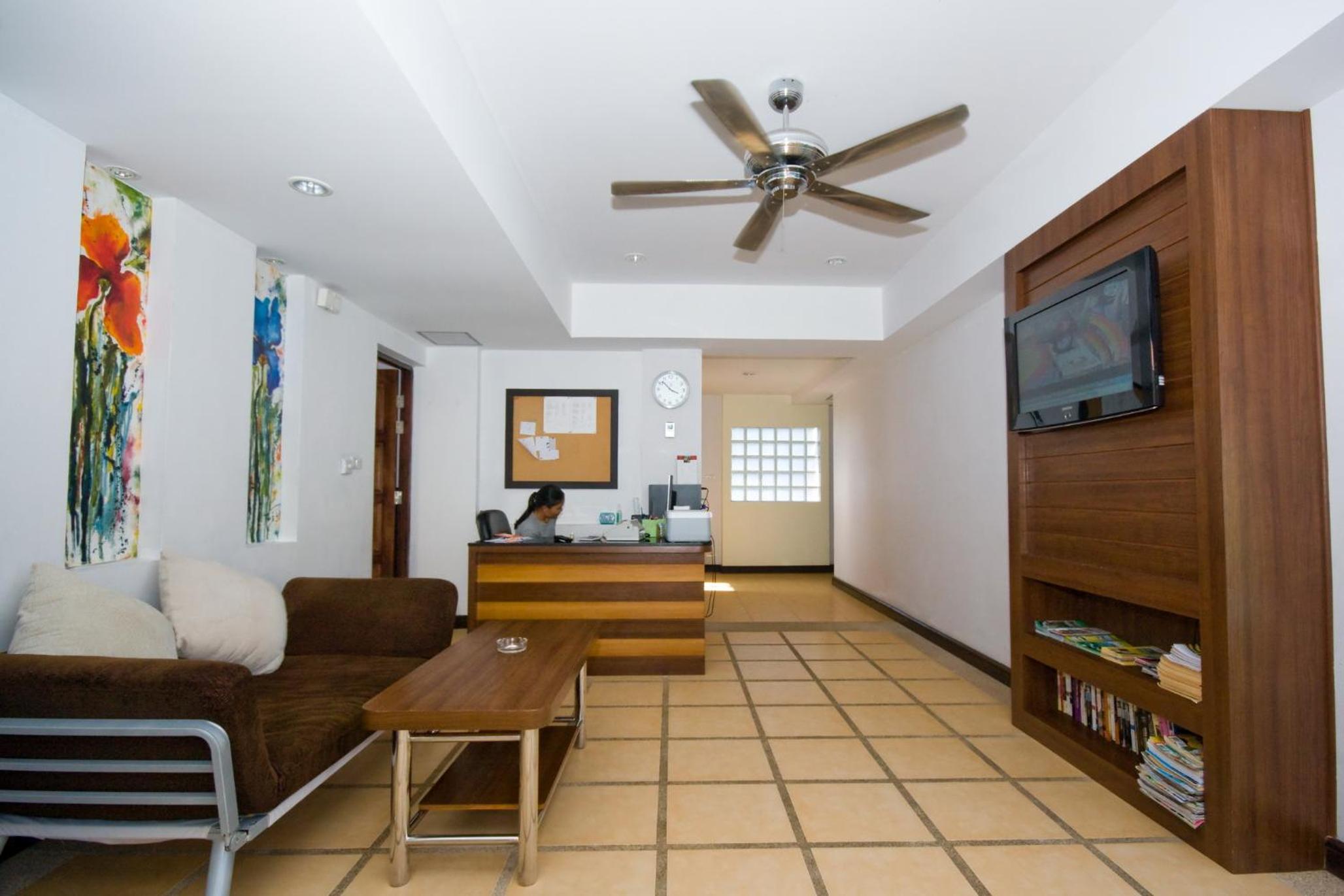 One-Bedroom Apartment - Photo 67